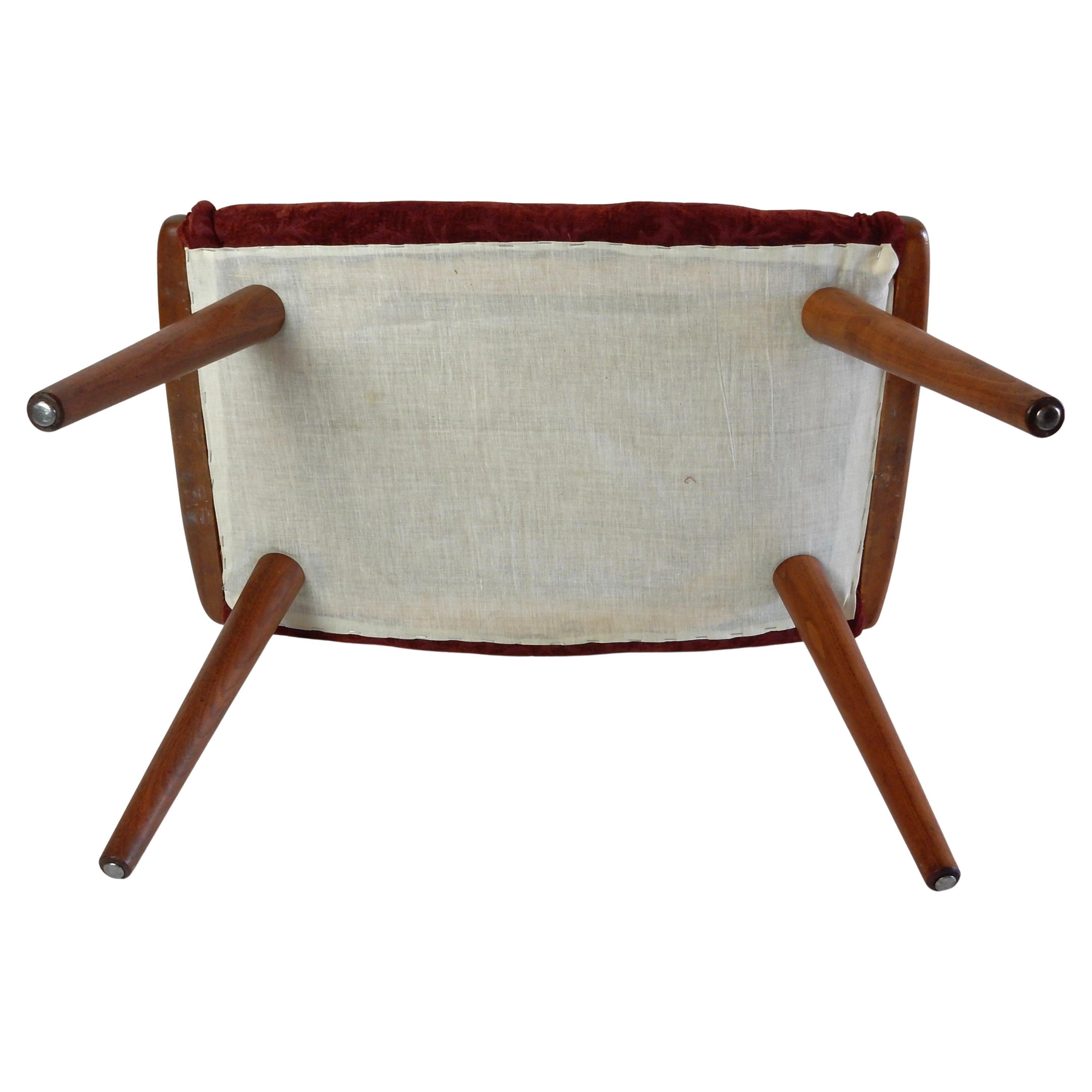Mid Century Danish Modern Walnut Papa Chair Ottoman In Good Condition For Sale In Las Vegas, NV