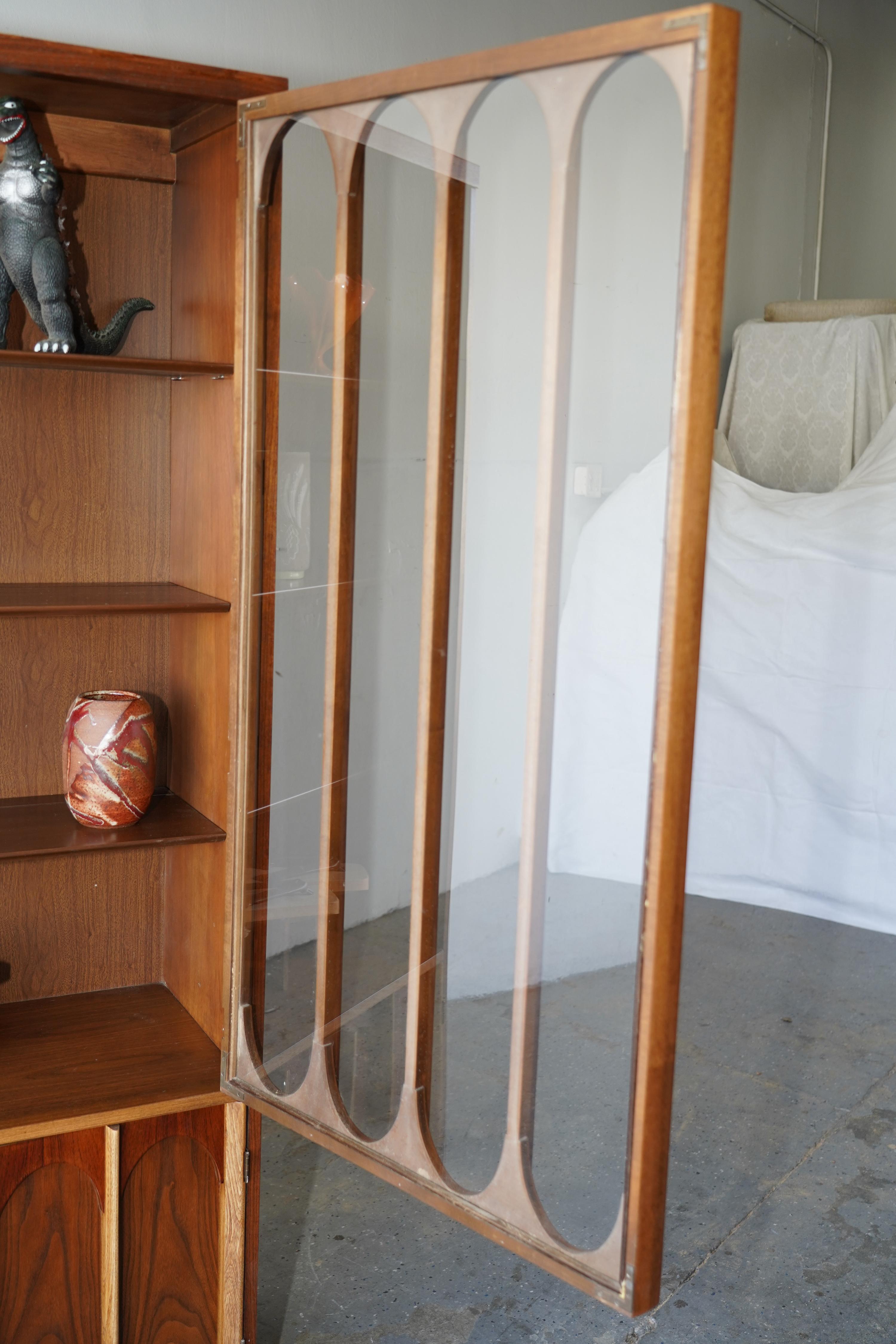 Mid-Century Danish Modern Walnut & Rosewood  Curio Display China Cabinet In Good Condition In Las Vegas, NV