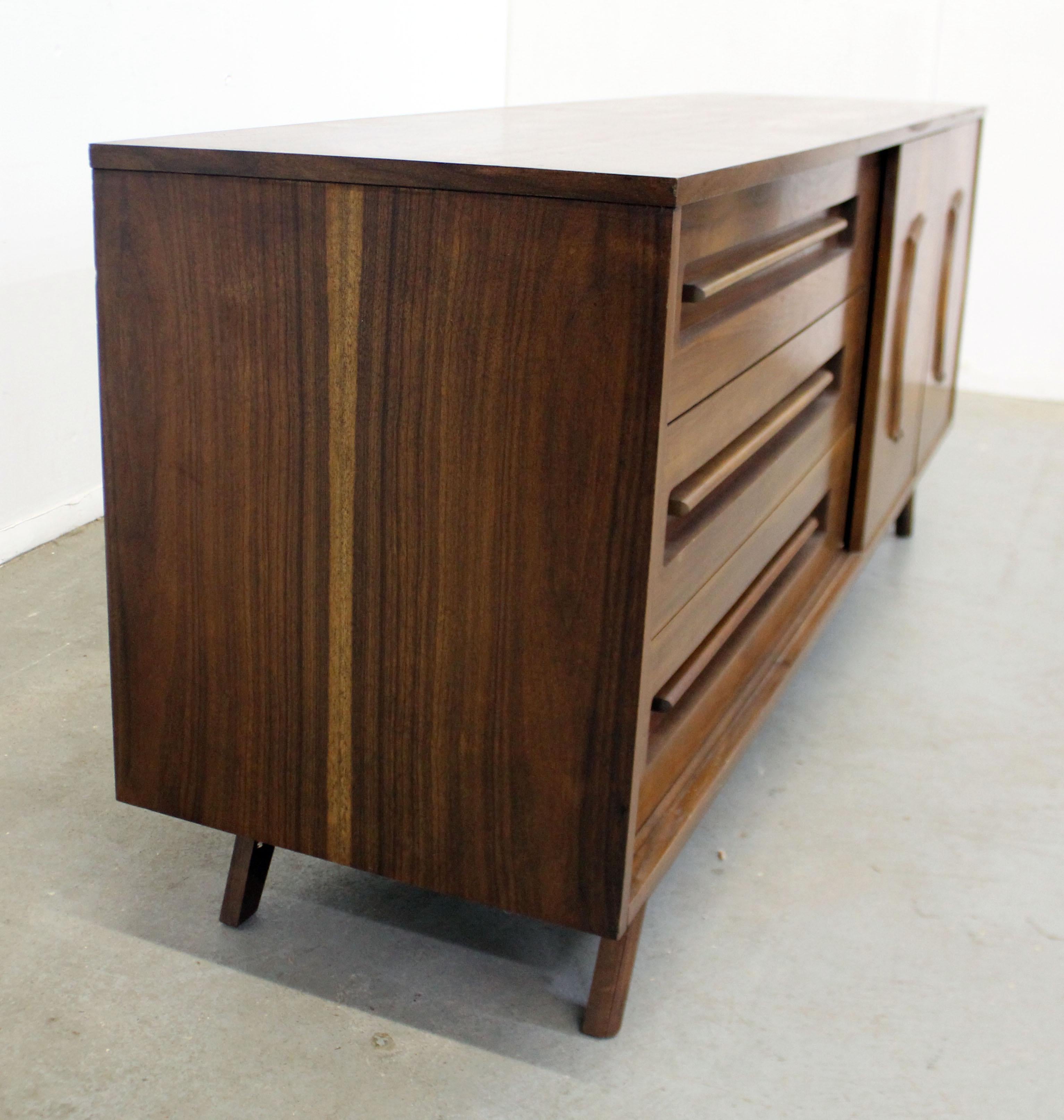 Mid-century Modern Parquet Front Sliding Door Walnut Credenza In Good Condition In Wilmington, DE