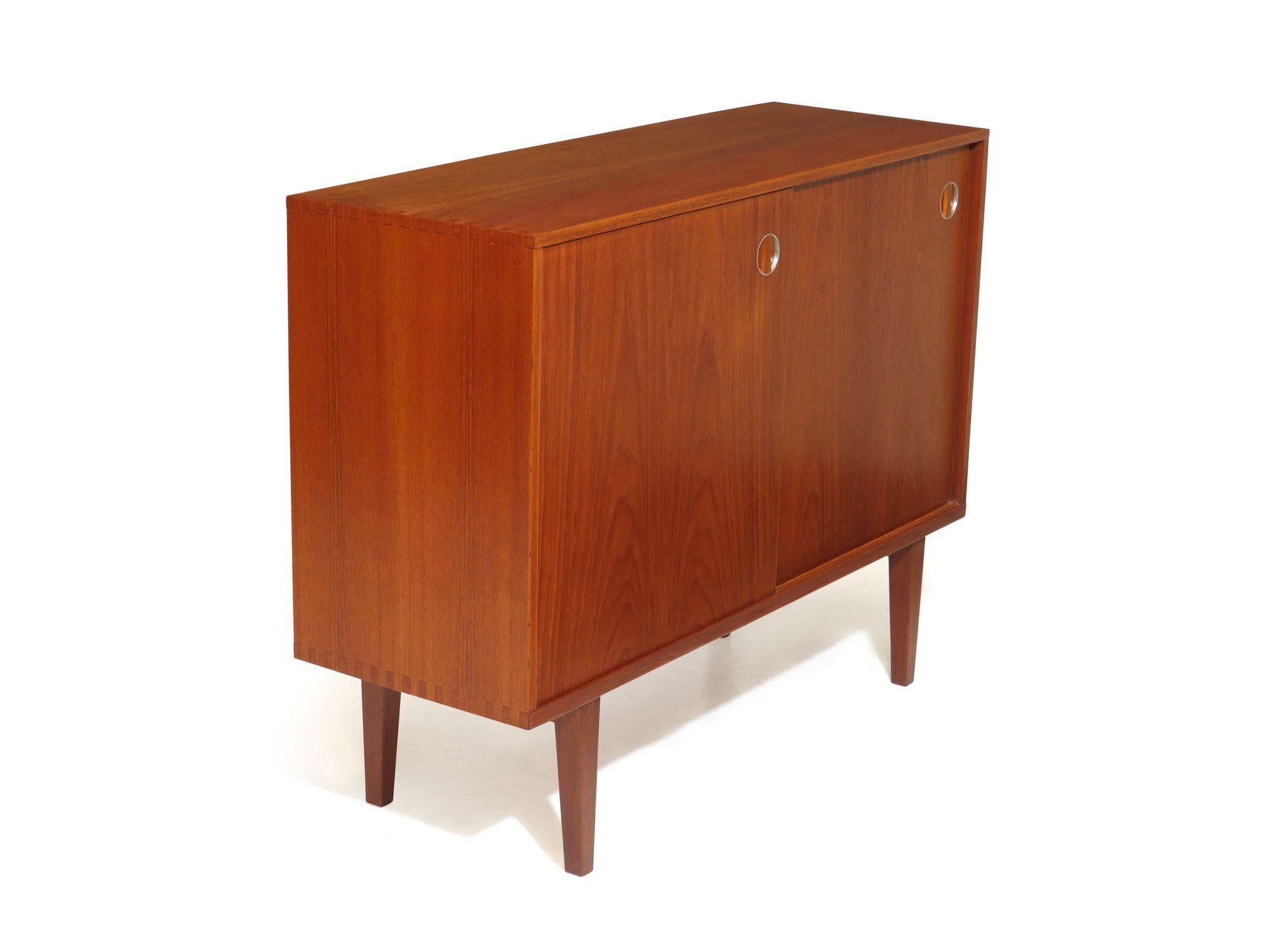 Mid Century Danish Narrow Teak Night Stand / Entryway Cabinet In Excellent Condition For Sale In Oakland, CA