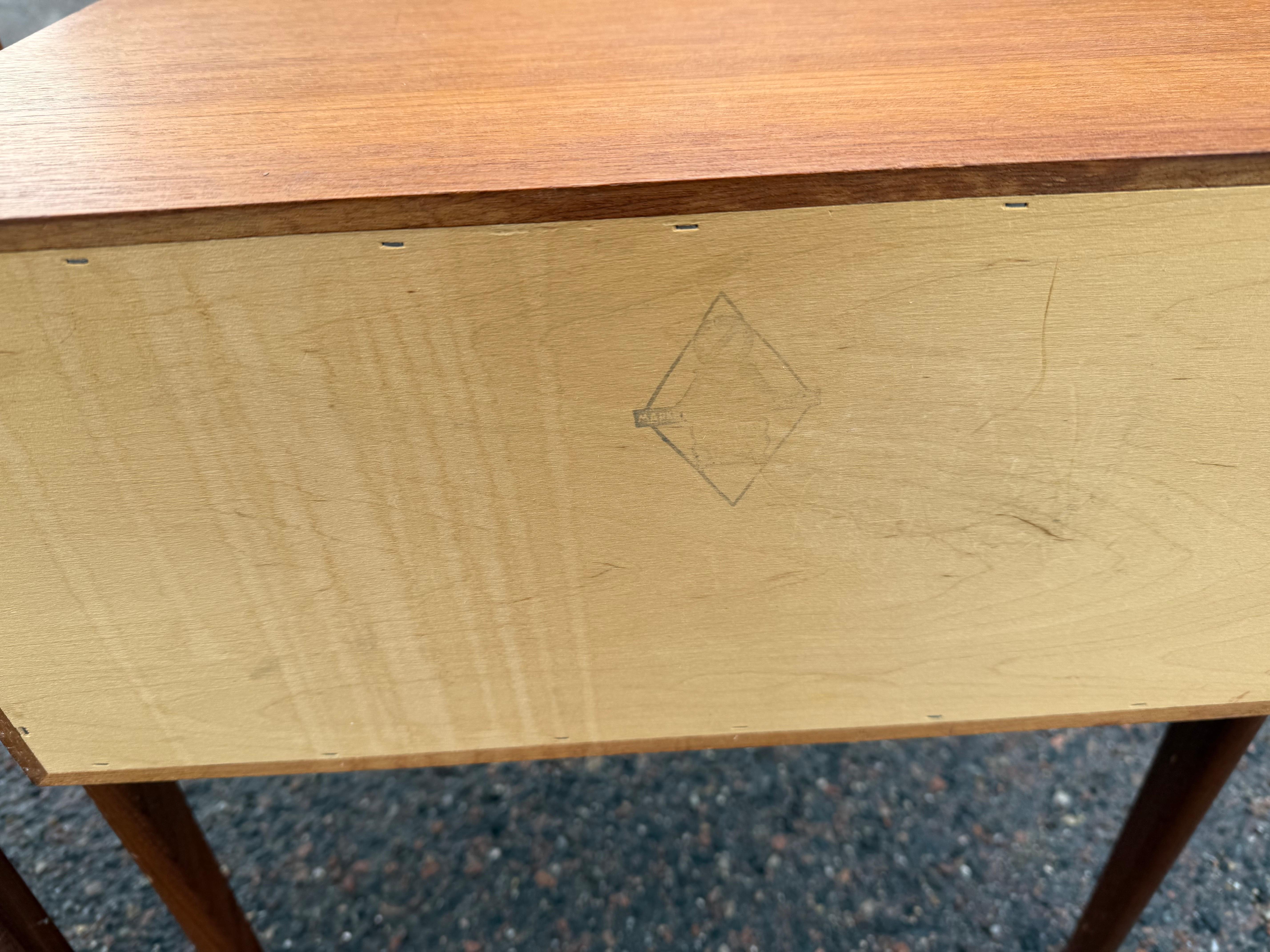 Tables de nuit danoises du milieu du siècle de Ølholm Møbler, 1964, ensemble de 2 en vente 2