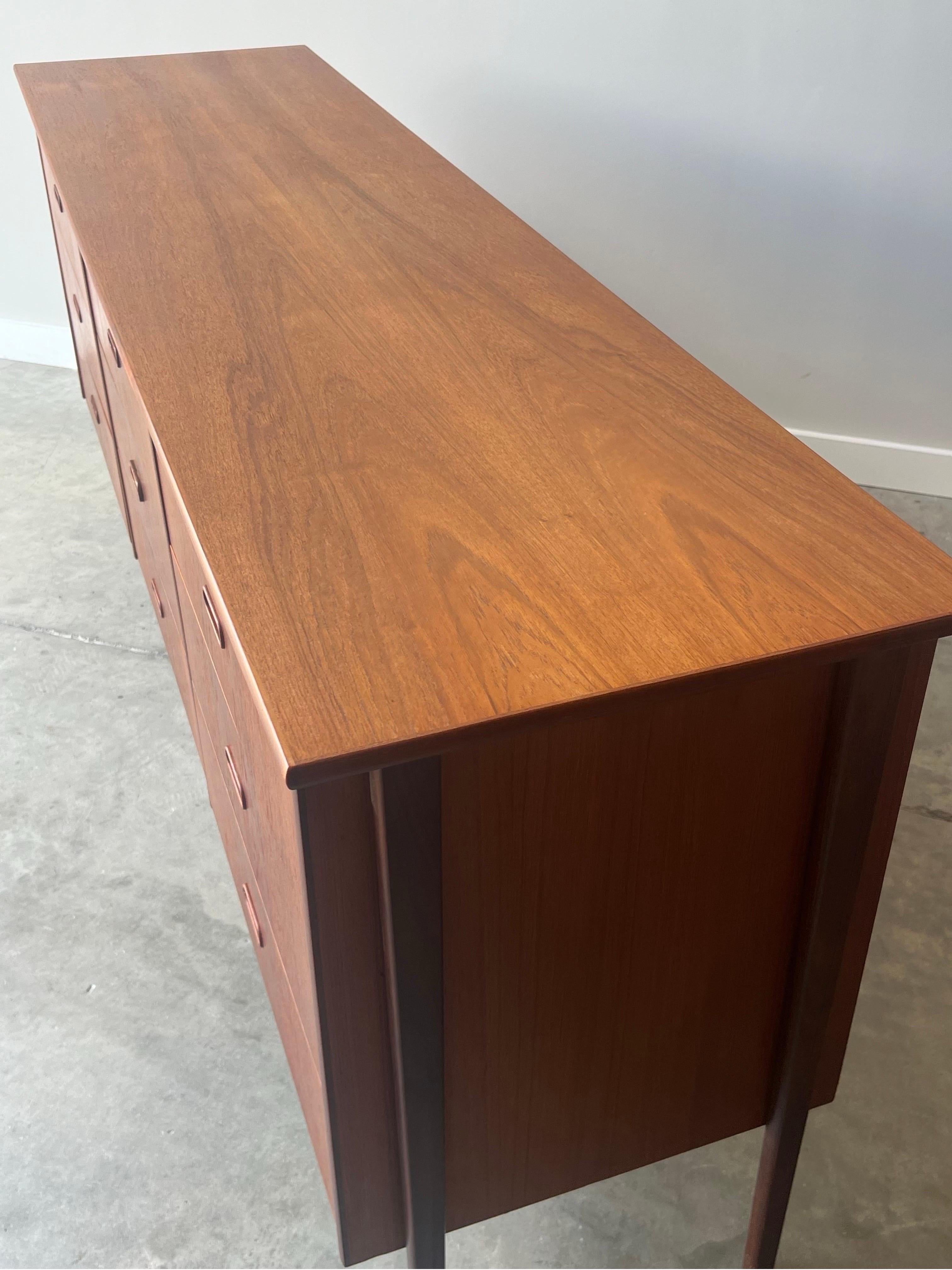 Mid-Century Danish Nine Drawer Dresser 4