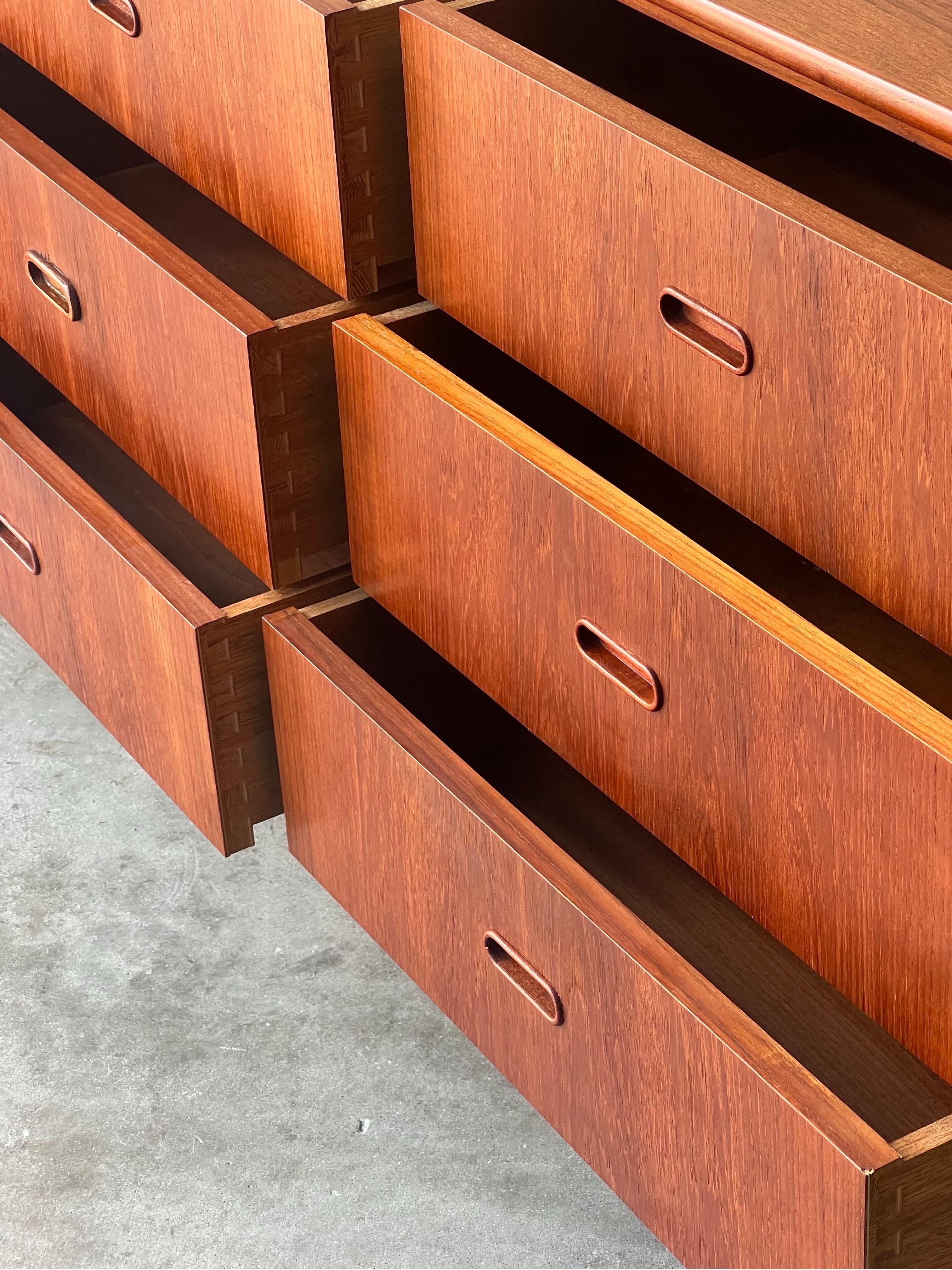 Mid-Century Danish Nine Drawer Dresser In Good Condition In Raleigh, NC