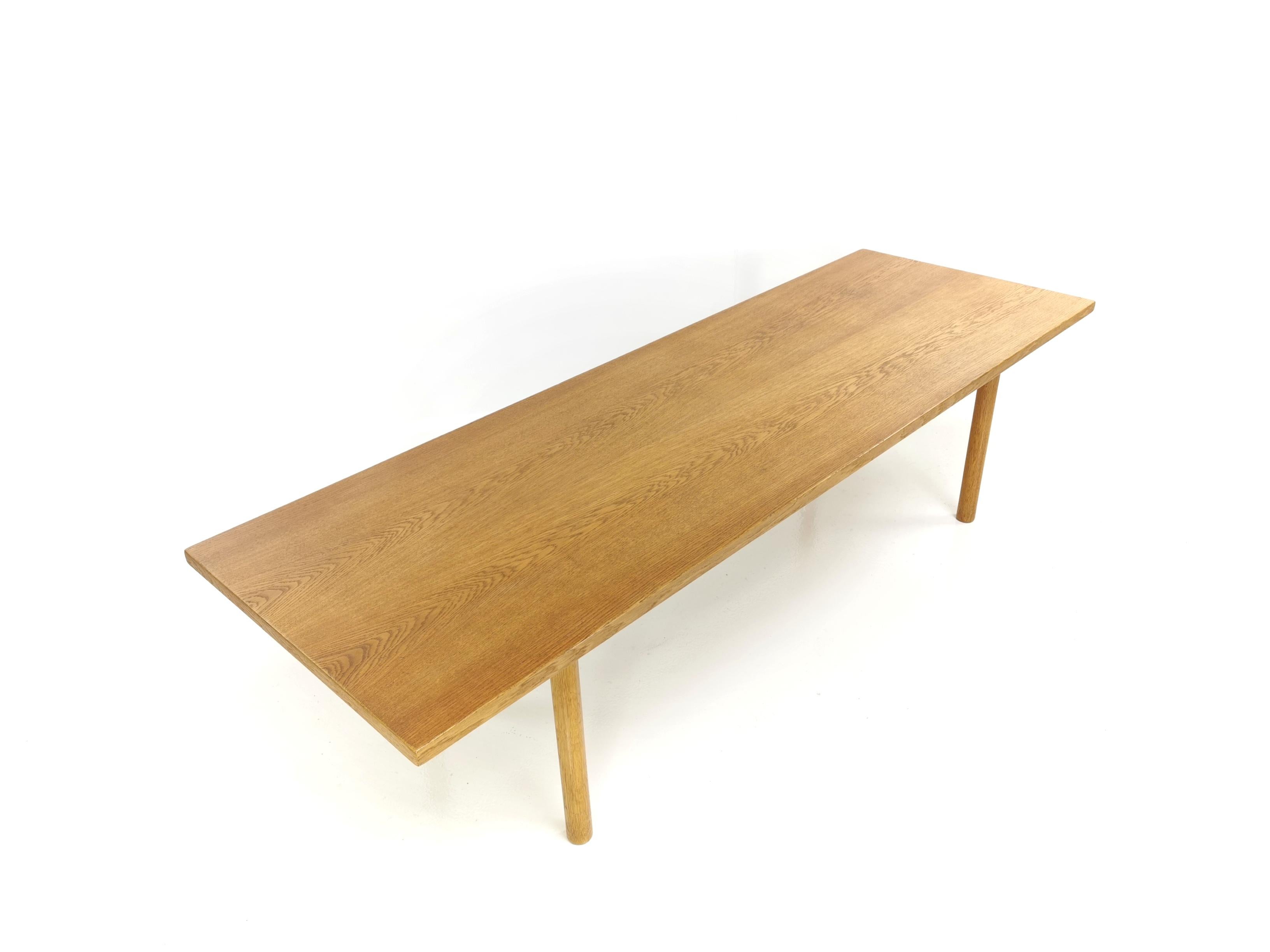 Midcentury Danish Oak Coffee Table by Hans Wegner for Andreas Tuck In Good Condition In STOKE ON TRENT, GB