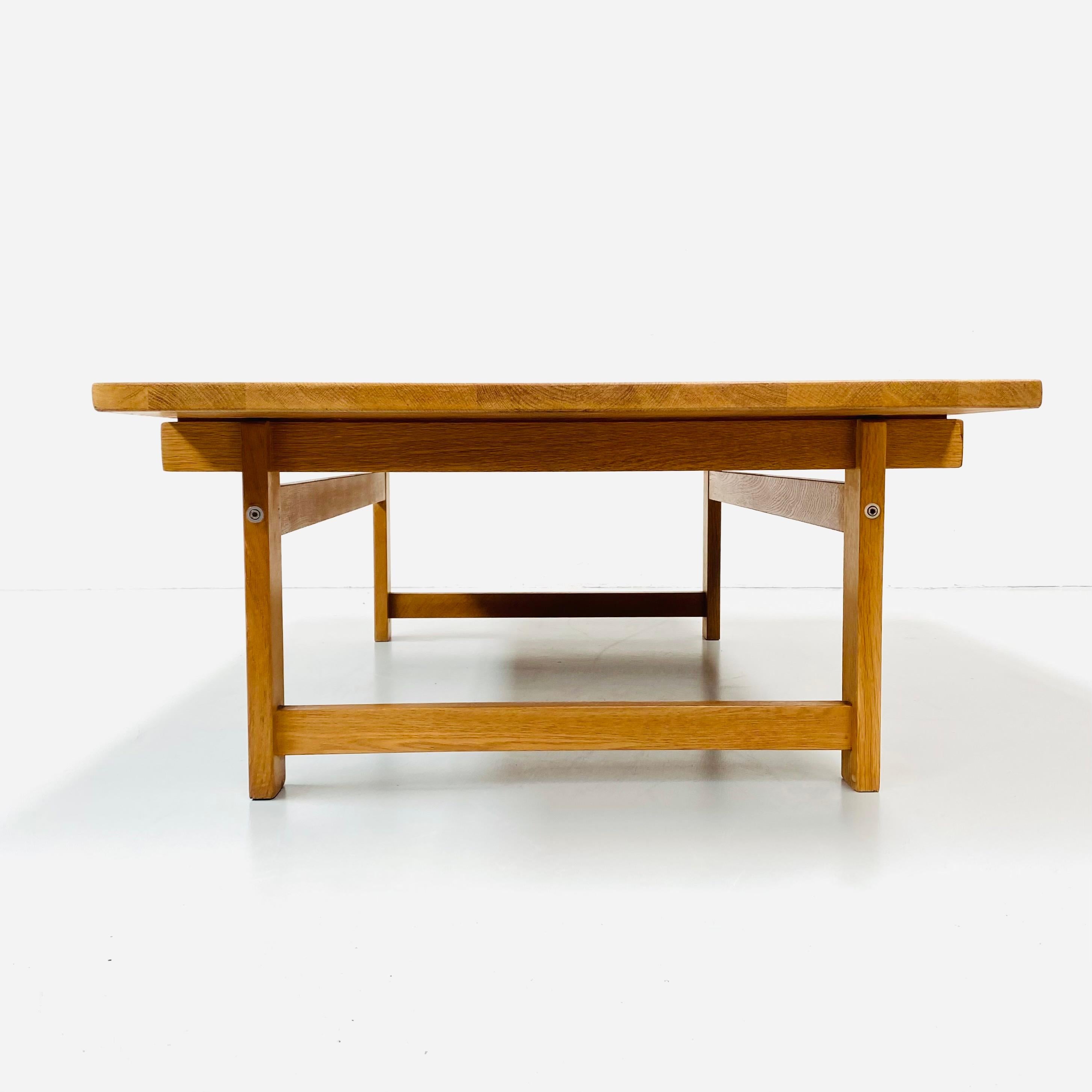 Vintage Danish Oak Japandi Style Coffeetable by Hans J. Wegner for Andreas Tuck 4