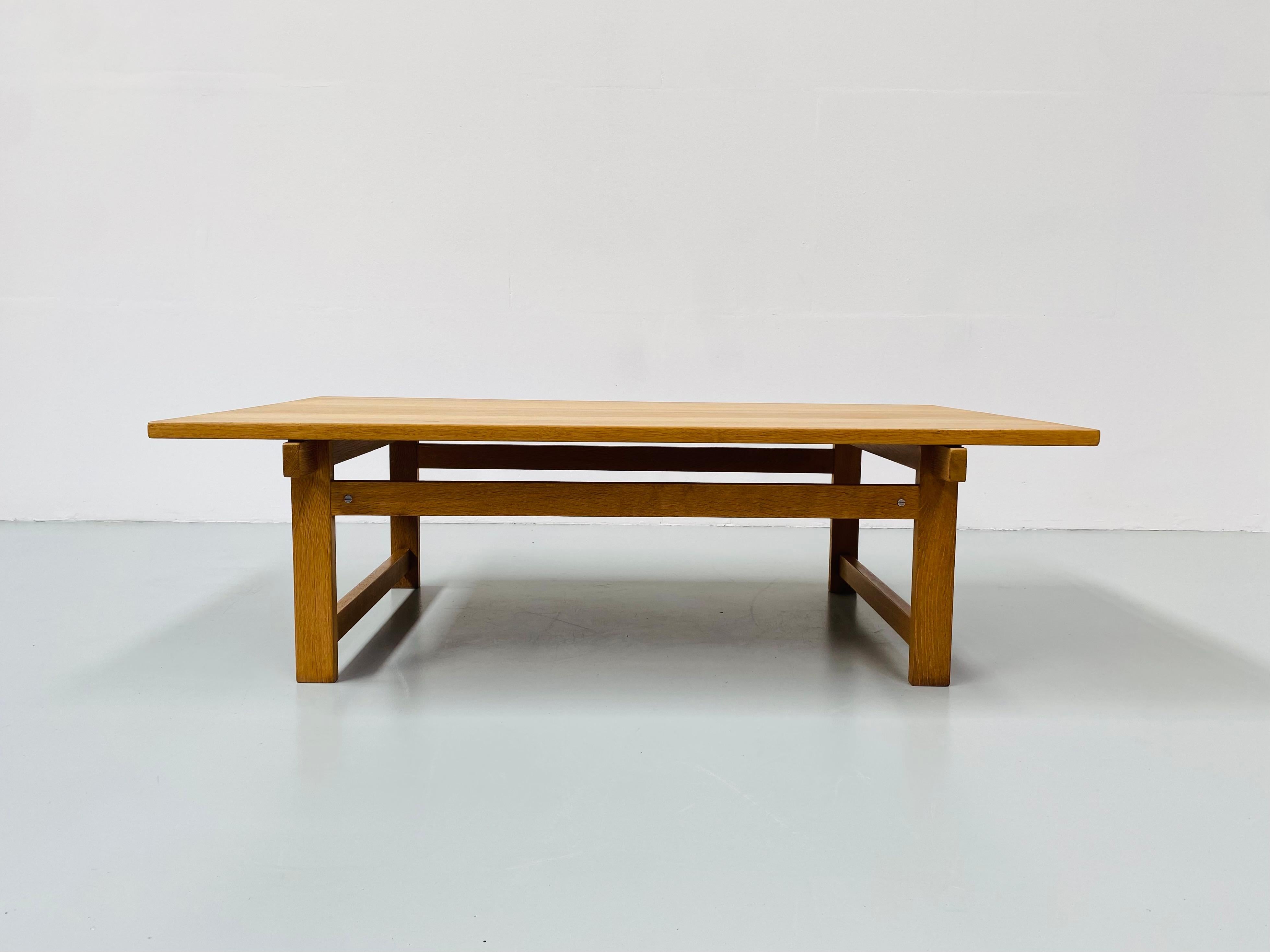 20th Century Vintage Danish Oak Japandi Style Coffeetable by Hans J. Wegner for Andreas Tuck For Sale