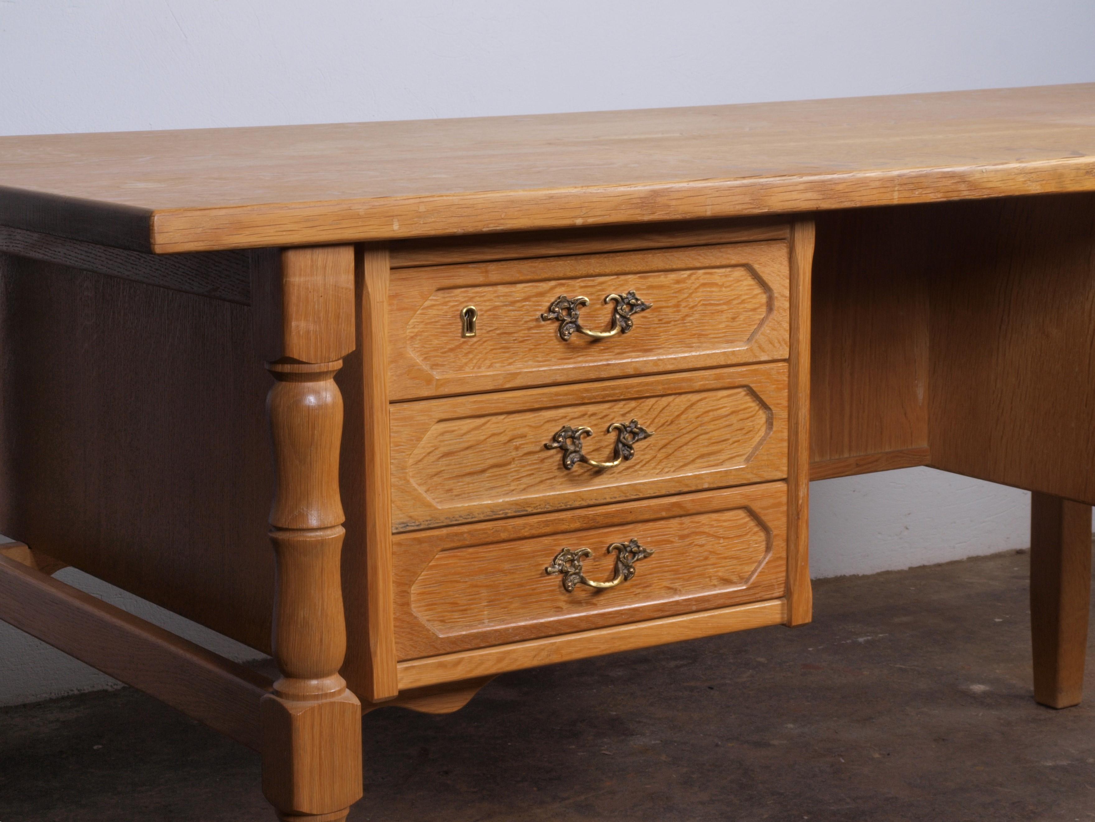Mid-Century Danish Oak Desk attributed to Henning Kjaernulf For Sale 3