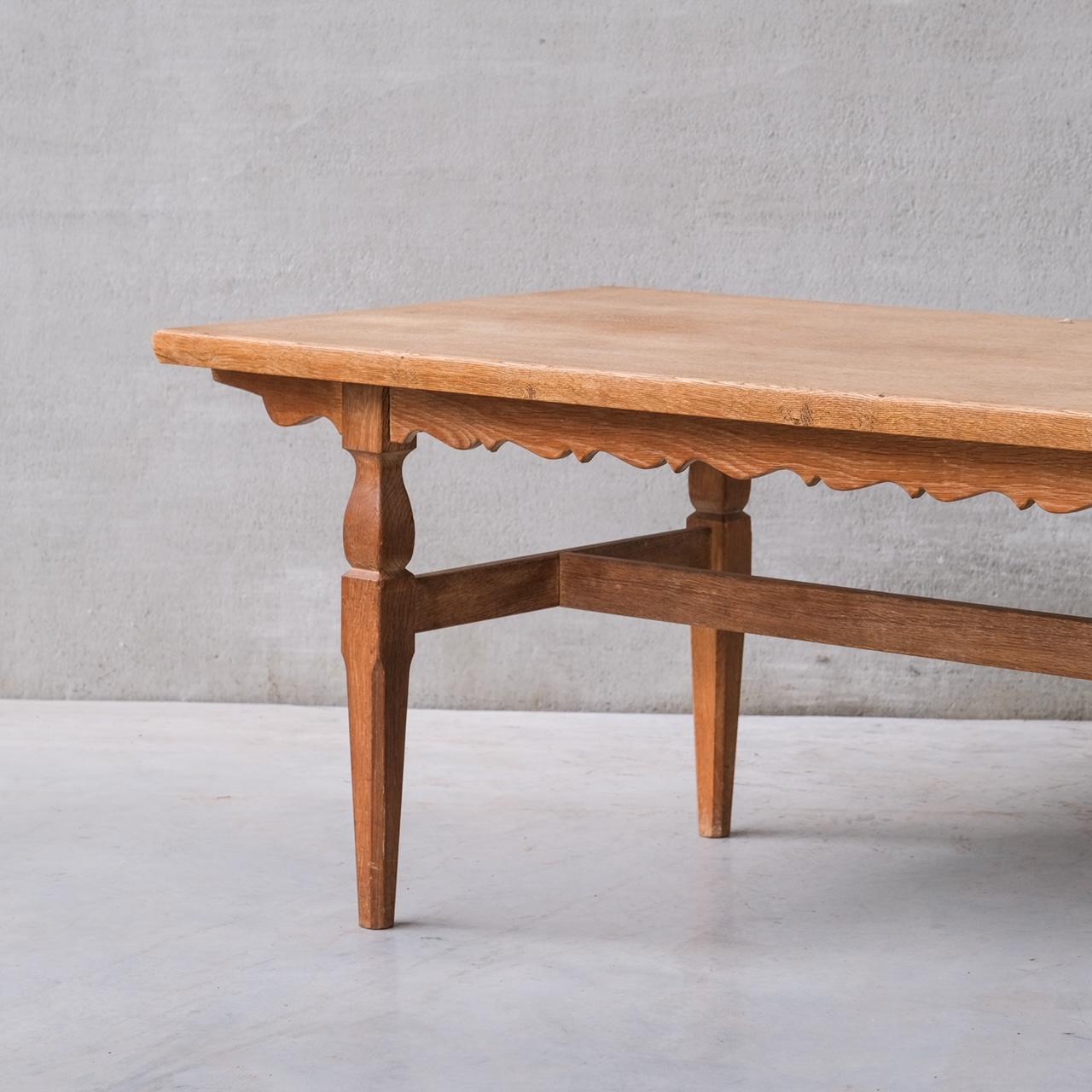 Mid-Century Danish Oak Dining Table attr. to Henning Kjaernulf In Good Condition In London, GB