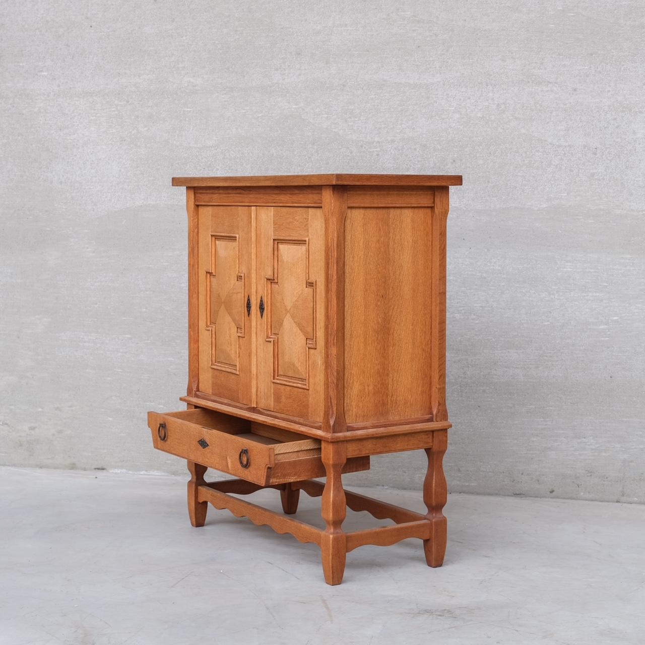 Mobile laterale o bar danese di metà secolo in Oak, attribuito a Henning Kjaernulf in vendita 11