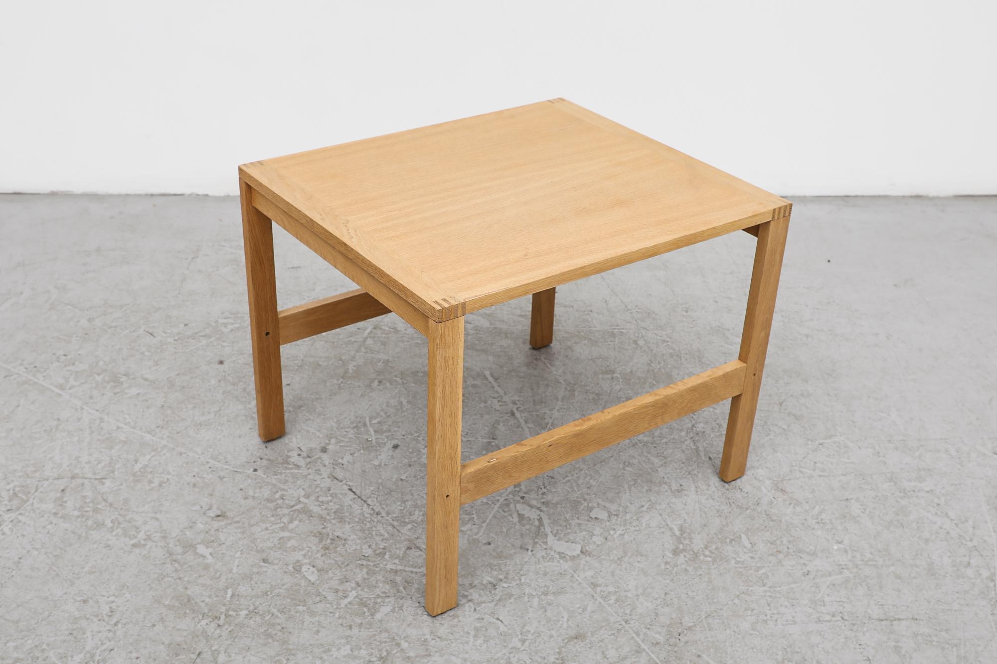 Midcentury Danish Oak Side Table for France & Søn In Good Condition In Los Angeles, CA