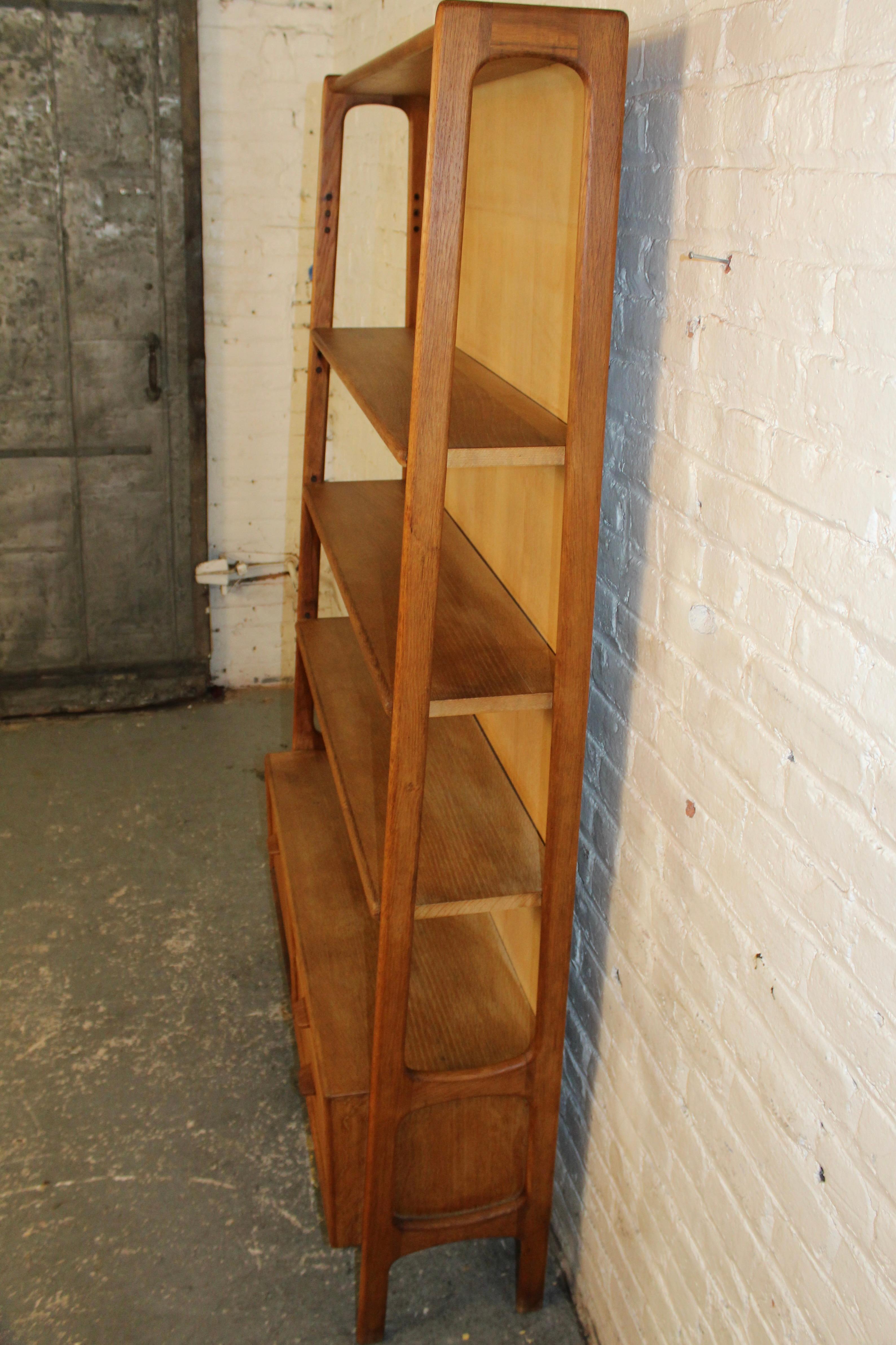 Mueble alto de roble danés de mediados de siglo de Poul Volther Danés en venta