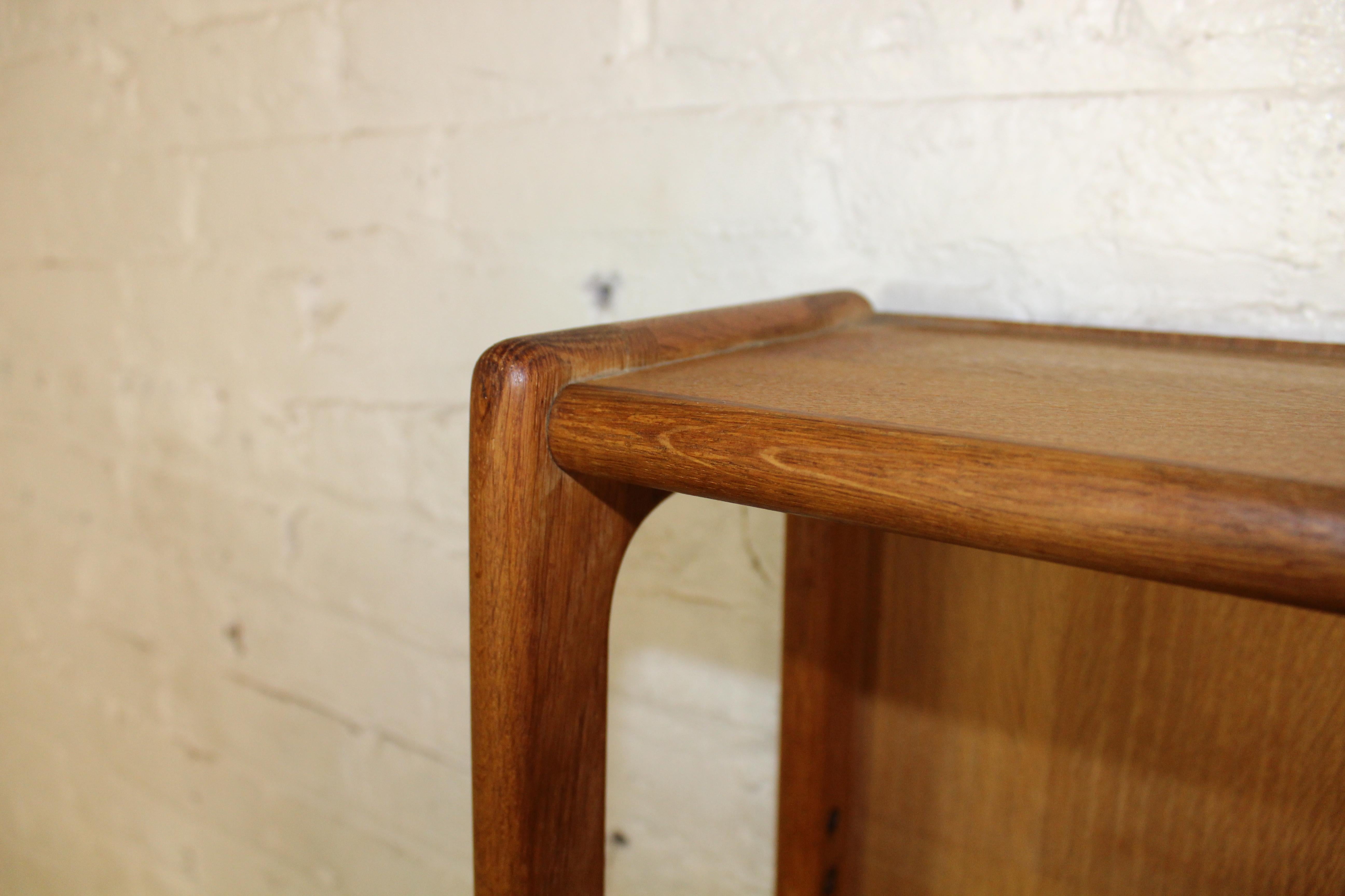 Mueble alto de roble danés de mediados de siglo de Poul Volther en venta 1