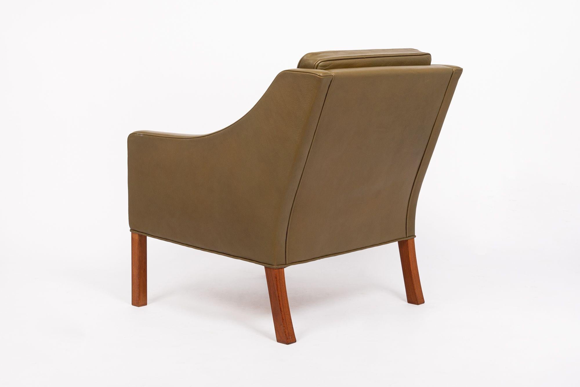 20th Century Mid Century Danish Olive Green Leather Lounge Chair by Borge Mogensen For Sale