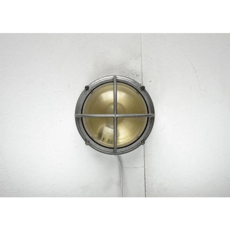 Mid-Century Modern Lampe murale danoise d'extérieur Skot en métal, Lauritz Knudsen, années 1960 en vente