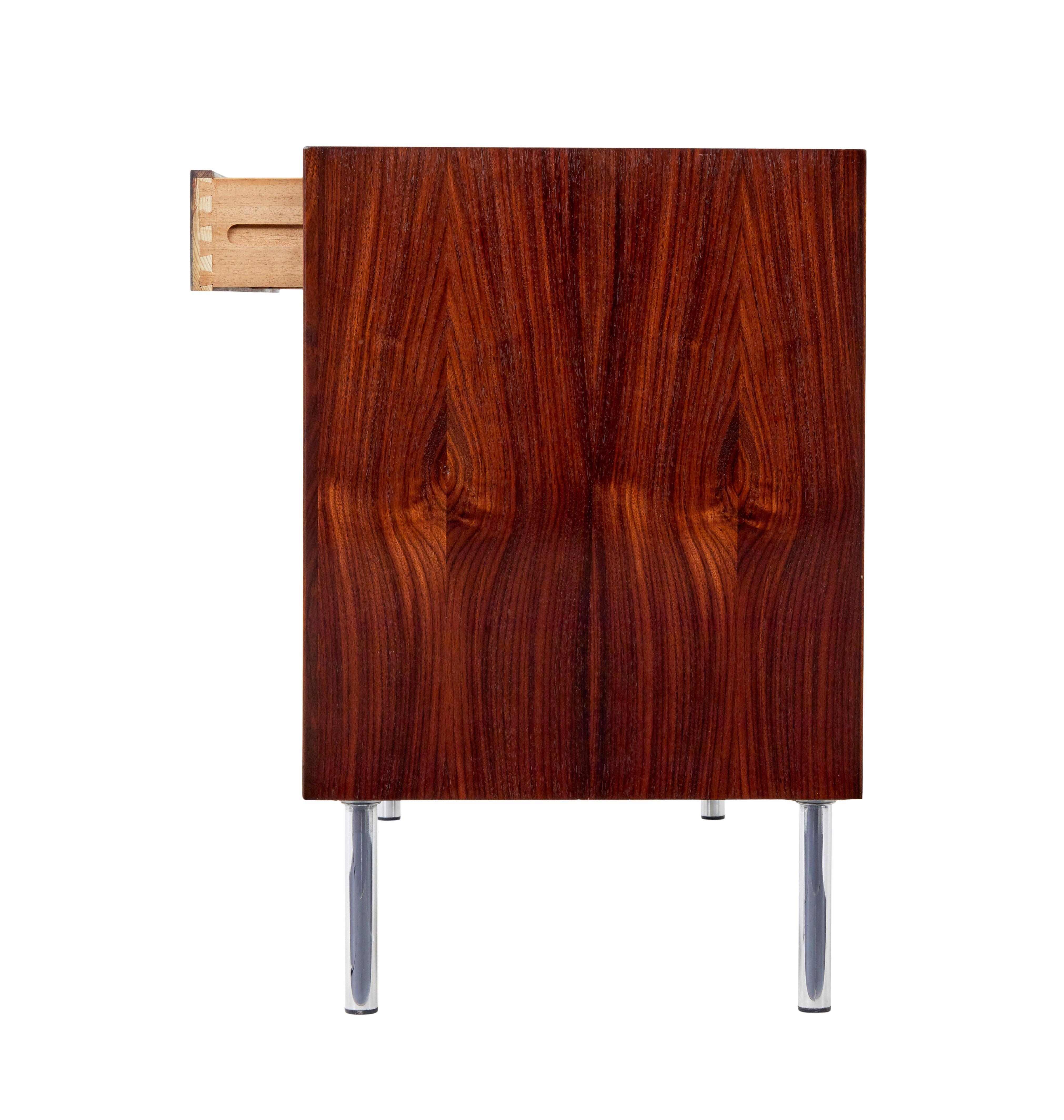 Danese Credenza buffet danese di metà secolo in palissandro in vendita