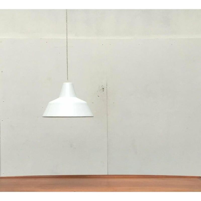 Lampada a sospensione danese di metà secolo di Louis Poulsen, anni '60 in vendita 1