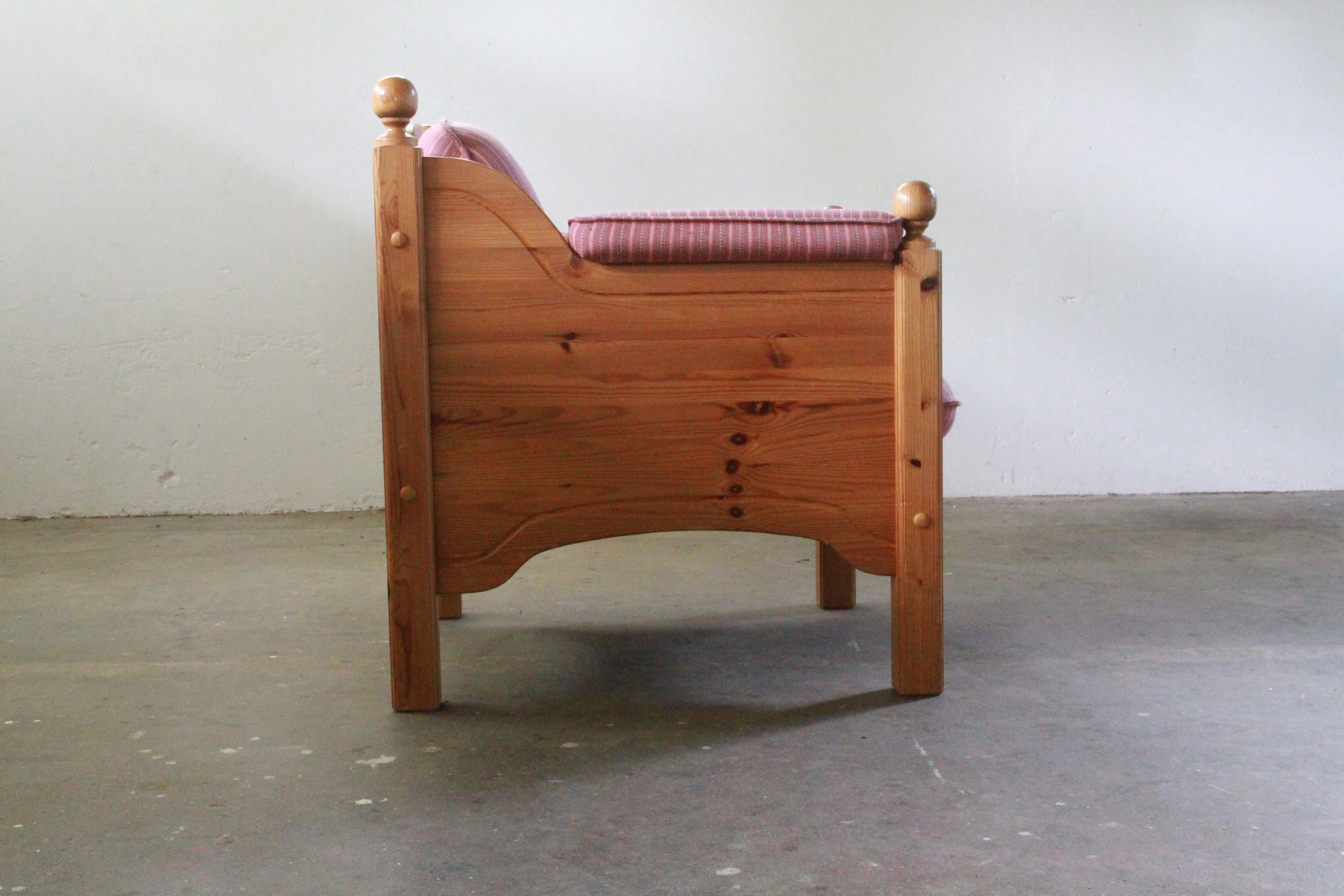 Mid-Century Danish Pine Lounge Chair, 1970s For Sale 4