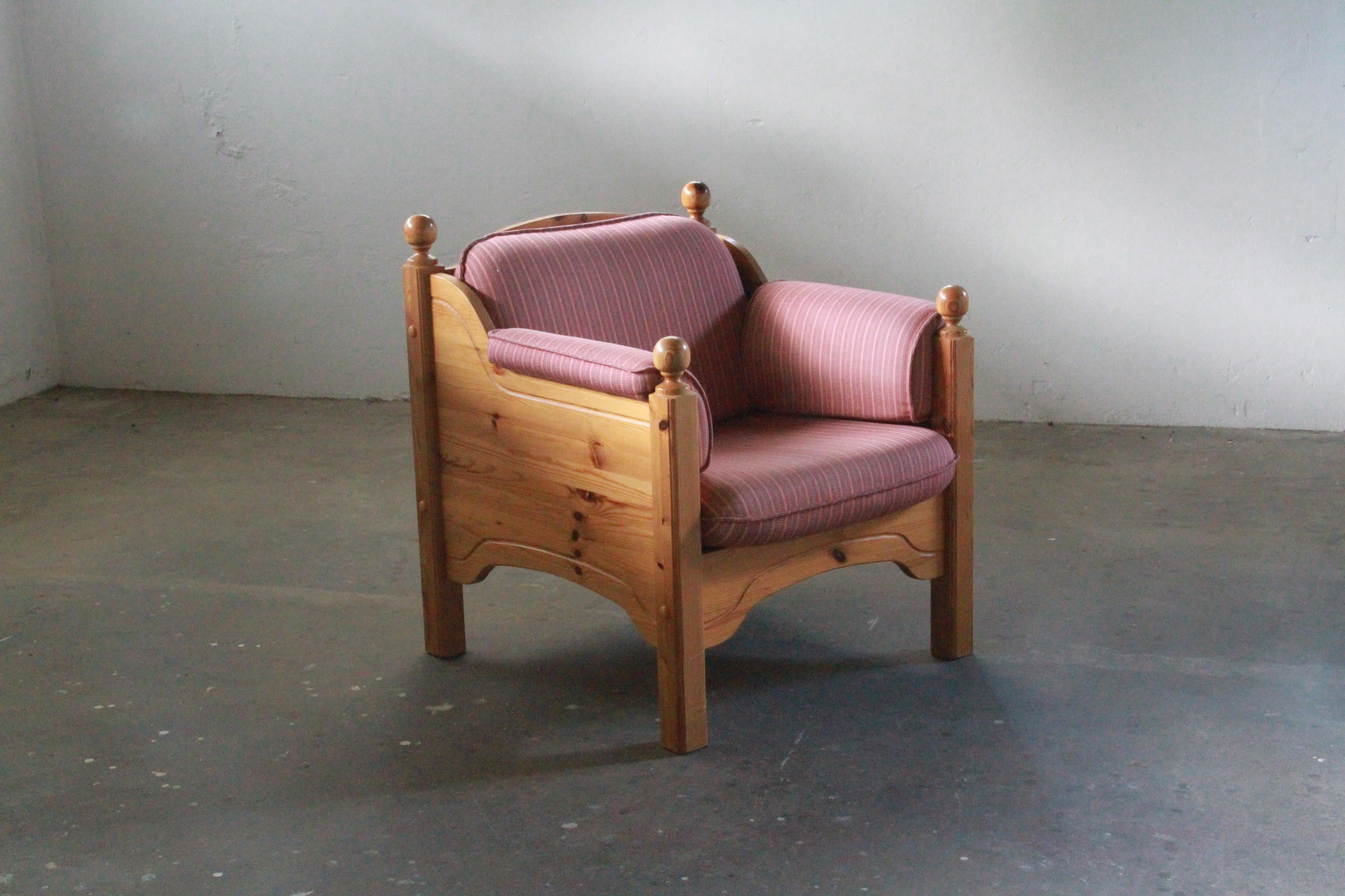 Mid-Century Danish Pine Lounge Chair, 1970s For Sale 8