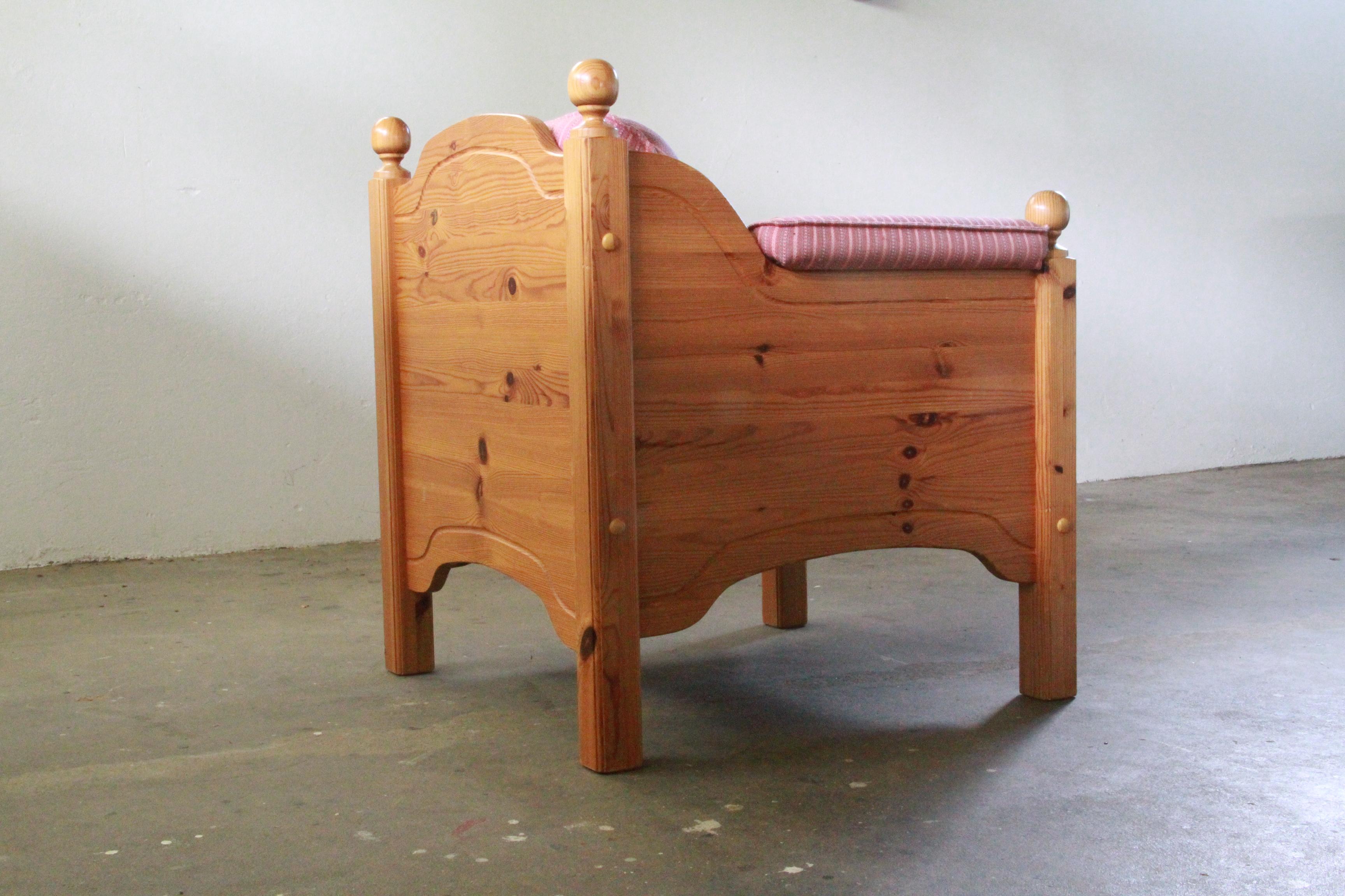 Mid-Century Danish Pine Lounge Chair, 1970s For Sale 2