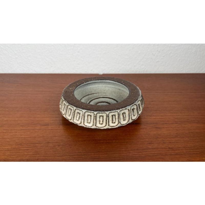 20th Century Mid-Century Danish Pottery Bowl by Helge Bjufstrøm for Michael Andersen, 1960s For Sale