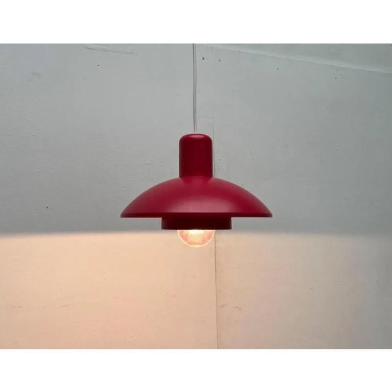 Danese Lampada a sospensione danese rossa Model 728 di Horn, metà secolo, 1960 in vendita