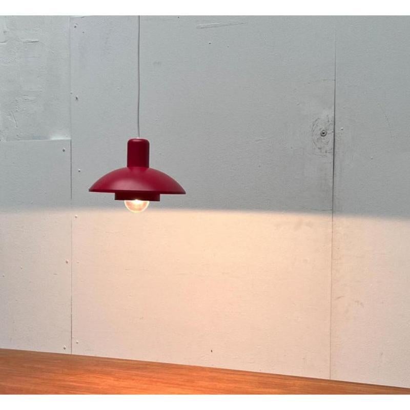 XX secolo Lampada a sospensione danese rossa Model 728 di Horn, metà secolo, 1960 in vendita