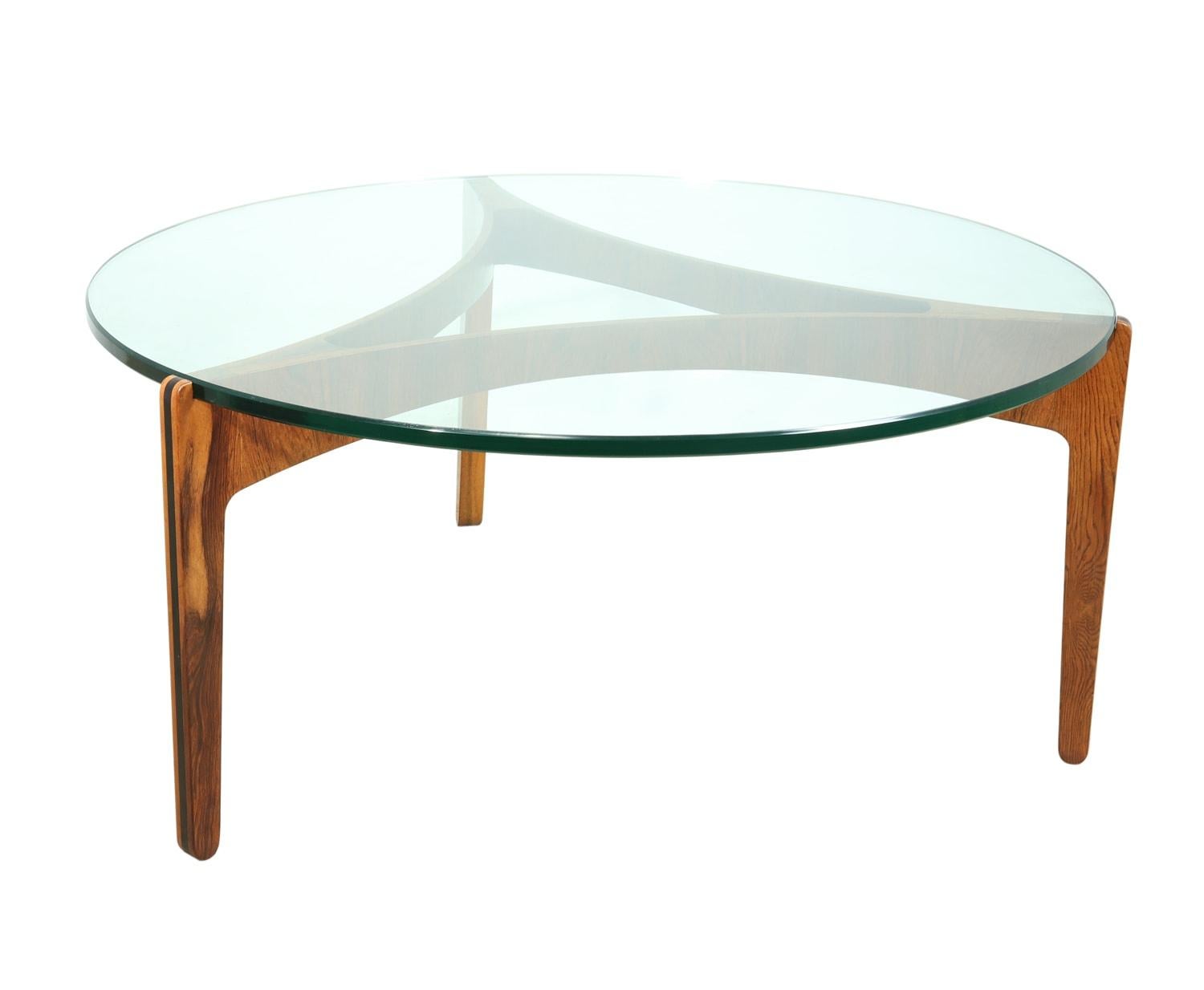 Runder dänischer Couchtisch aus Rosenholz und Glas von Sven Ellekaer aus der Mitte des Jahrhunderts 6
