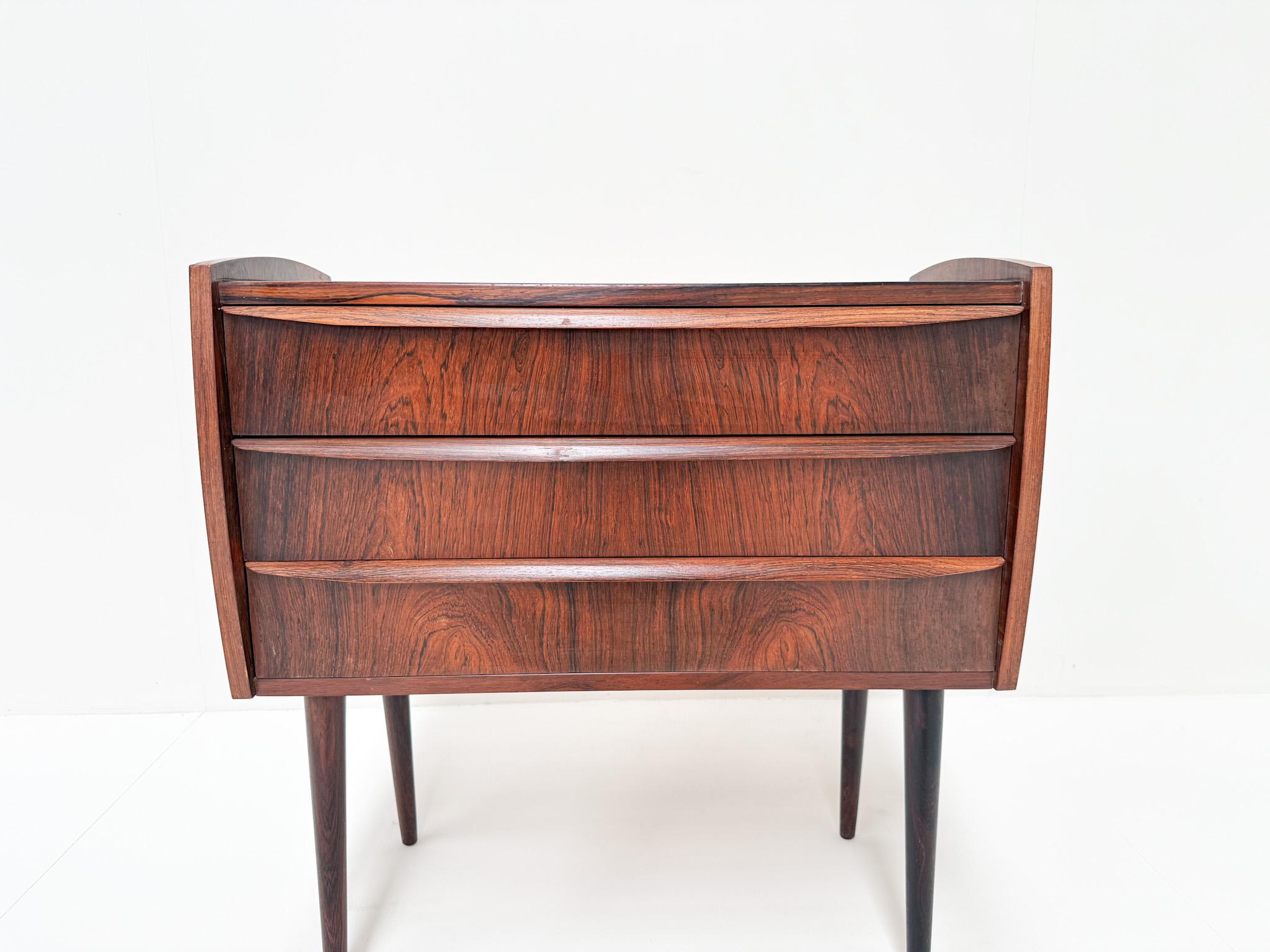Mid-Century Danish Rosewood Chest of Drawers, 1960s In Good Condition For Sale In BERKEL EN RODENRIJS, NL