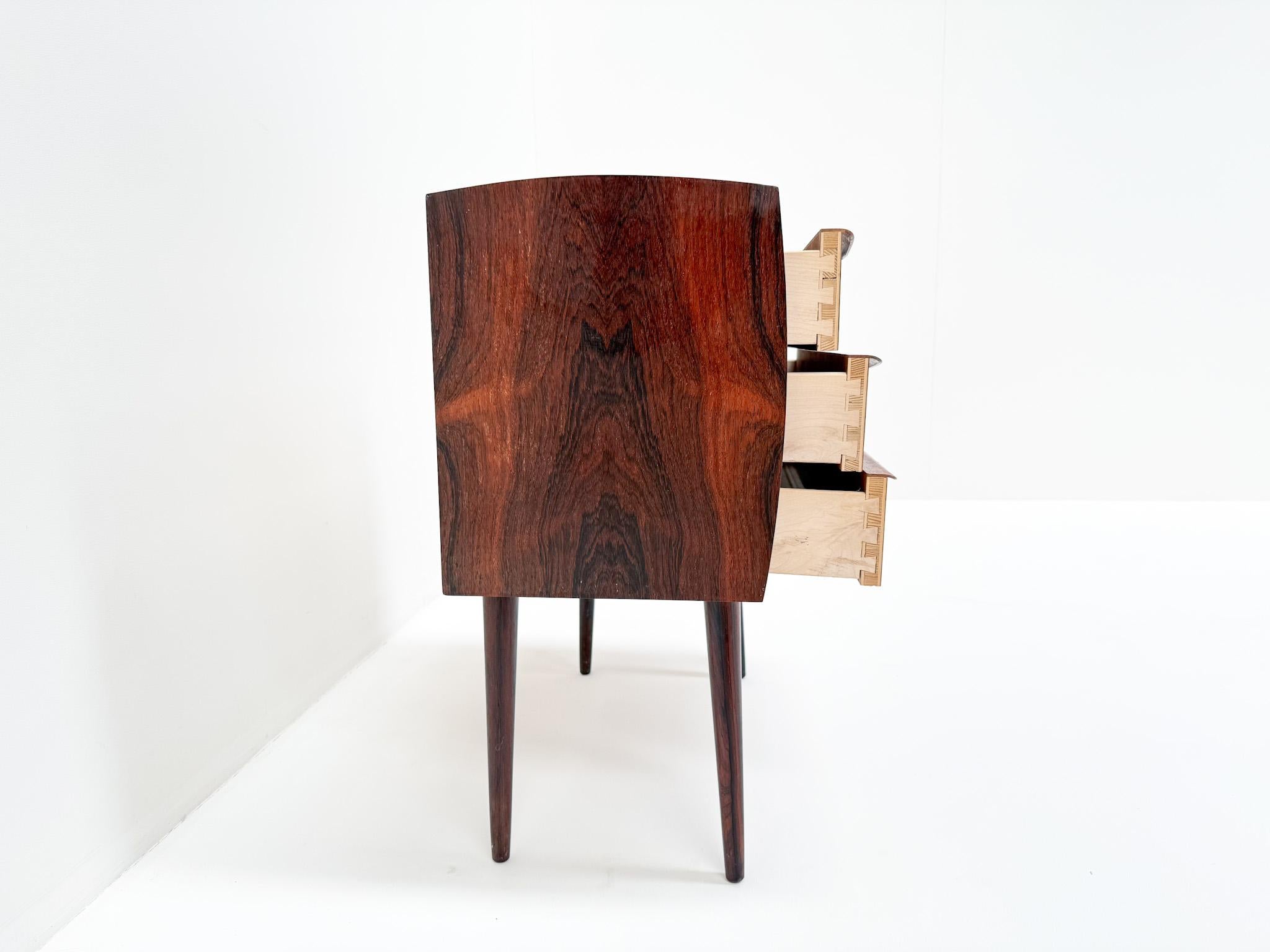 Mid-Century Danish Rosewood Chest of Drawers, 1960s For Sale 2