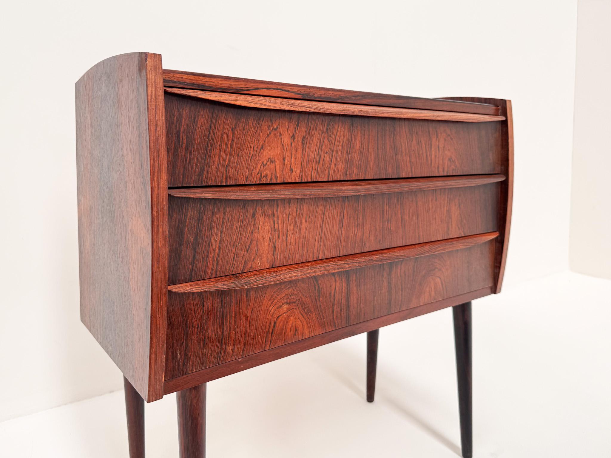 Mid-Century Danish Rosewood Chest of Drawers, 1960s For Sale 3