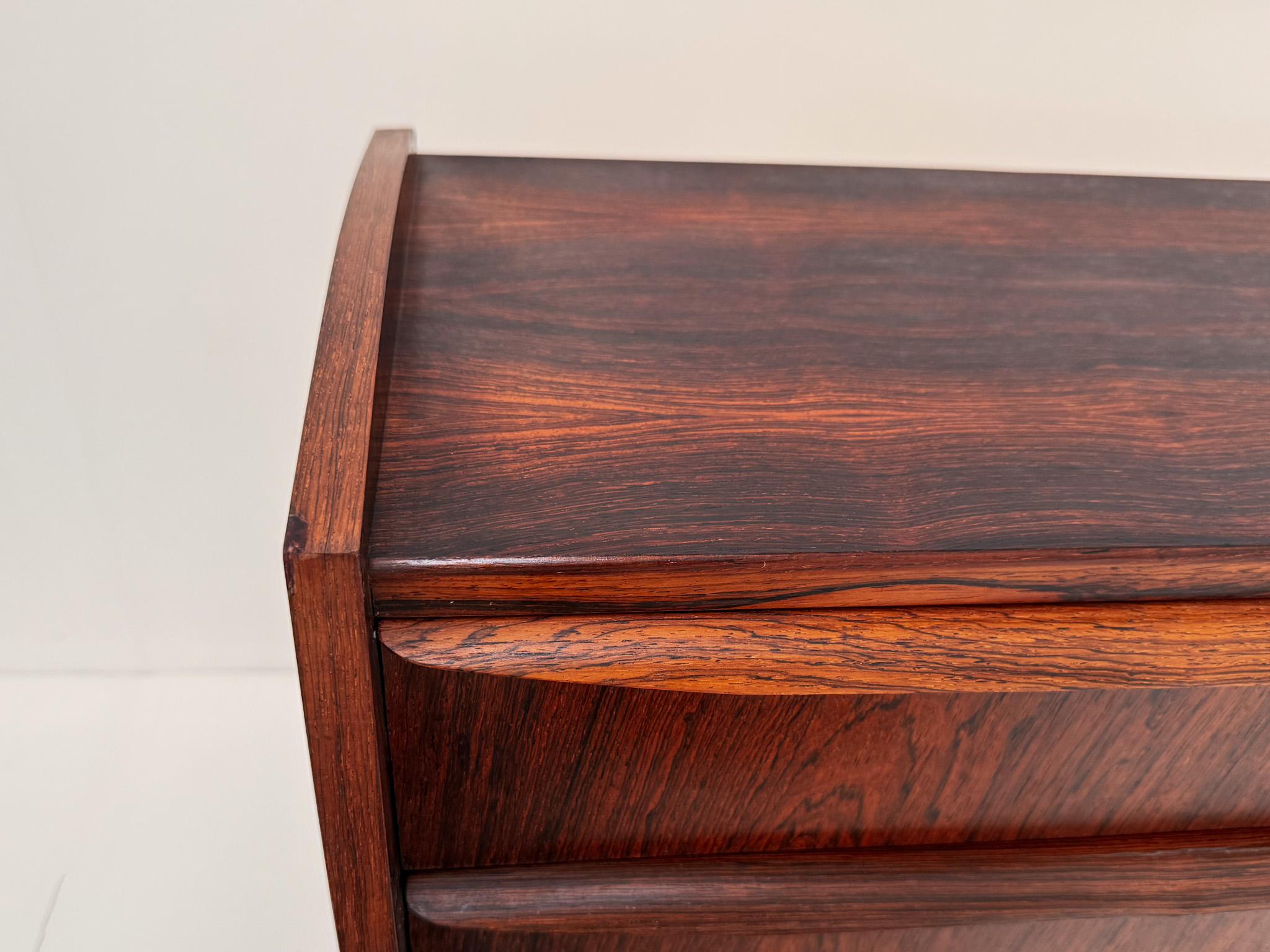 Mid-Century Danish Rosewood Chest of Drawers, 1960s For Sale 4