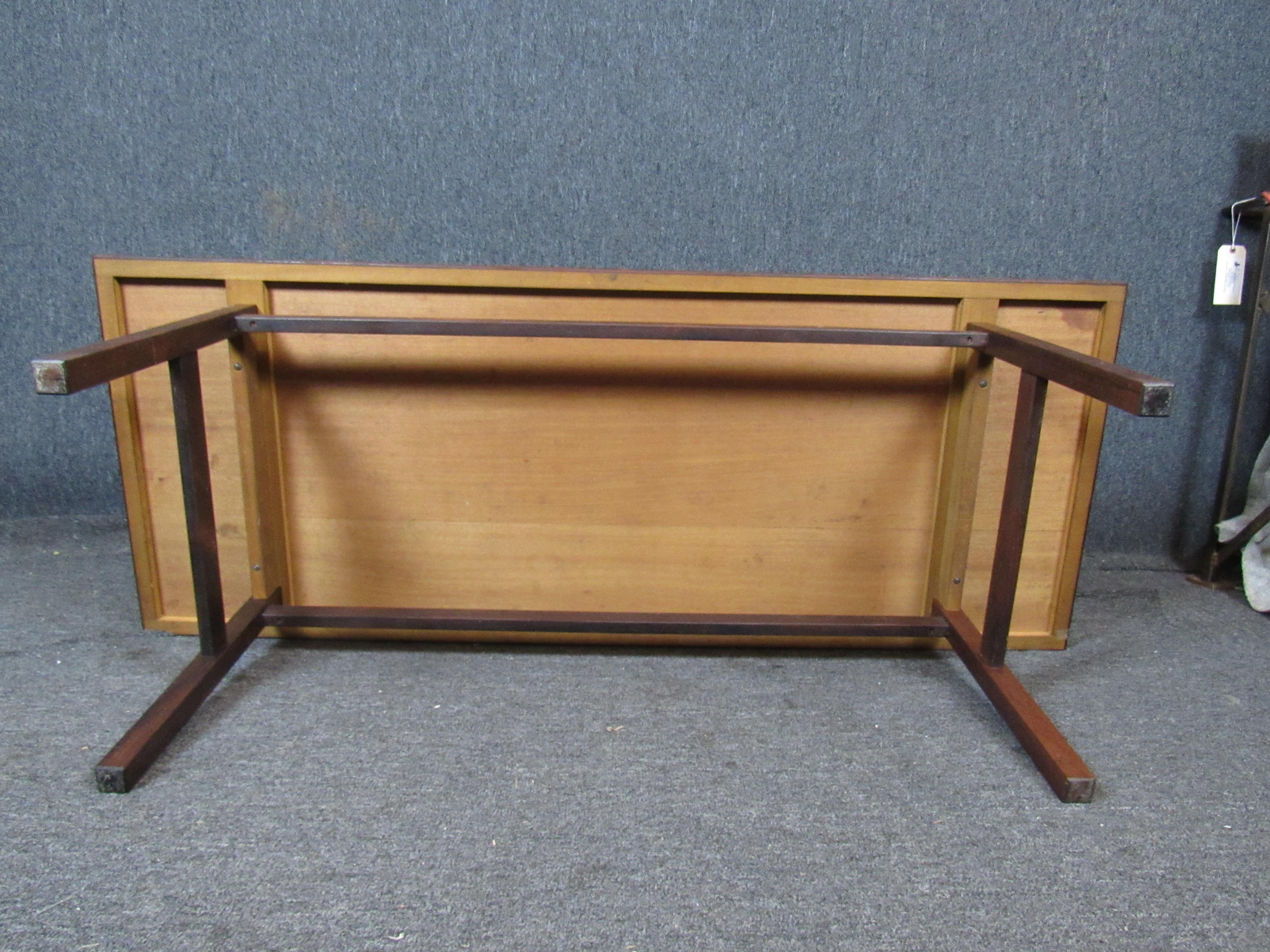 Mid-Century Danish Rosewood Coffee Table For Sale 5