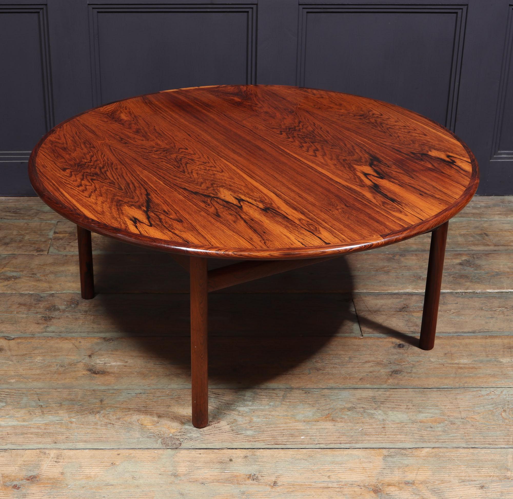 Mid Century Danish Rosewood Coffee Table For Sale at 1stDibs