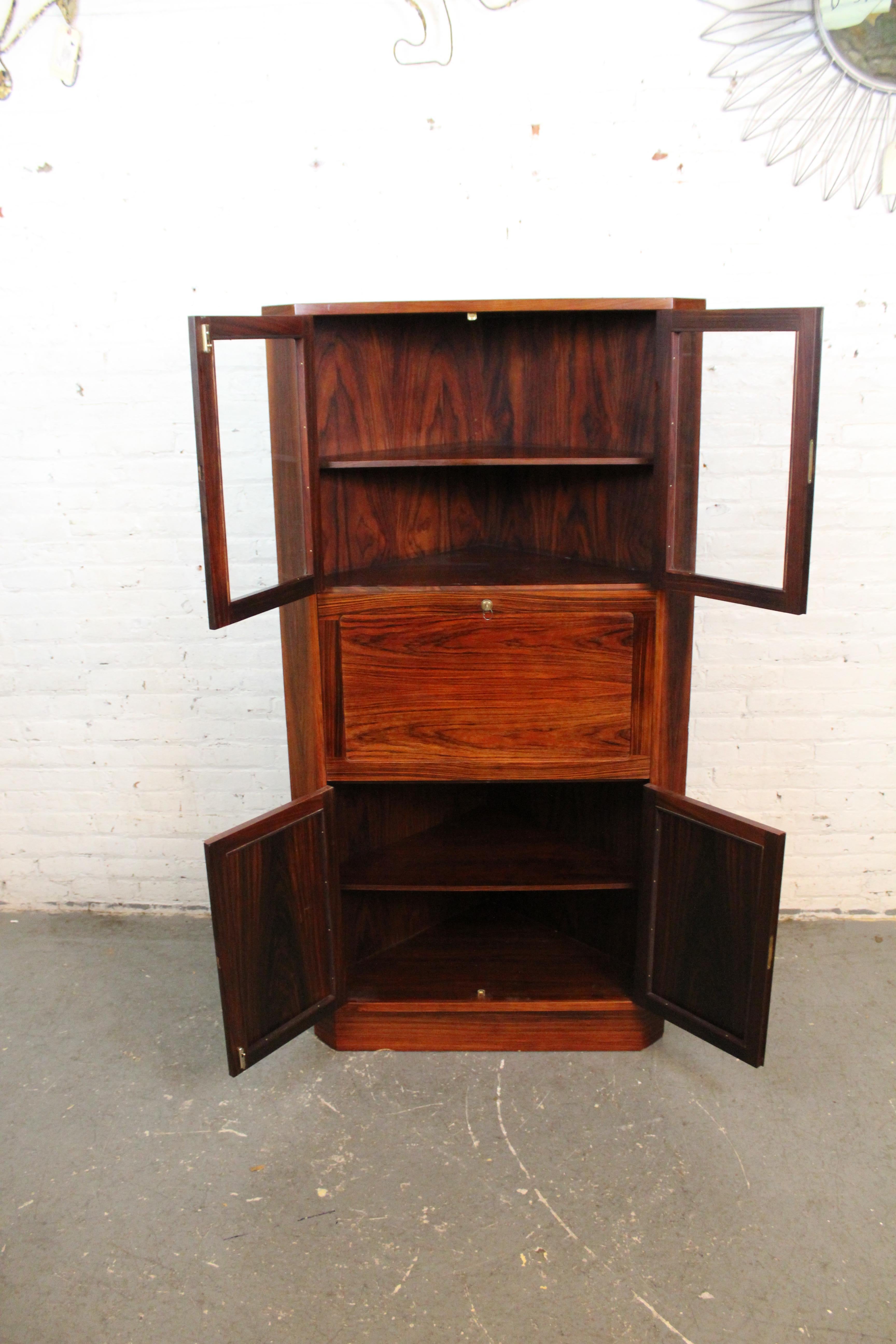 Mid-Century Danish Rosewood Corner Secretary by Vinde Mobelfabrik For Sale 1