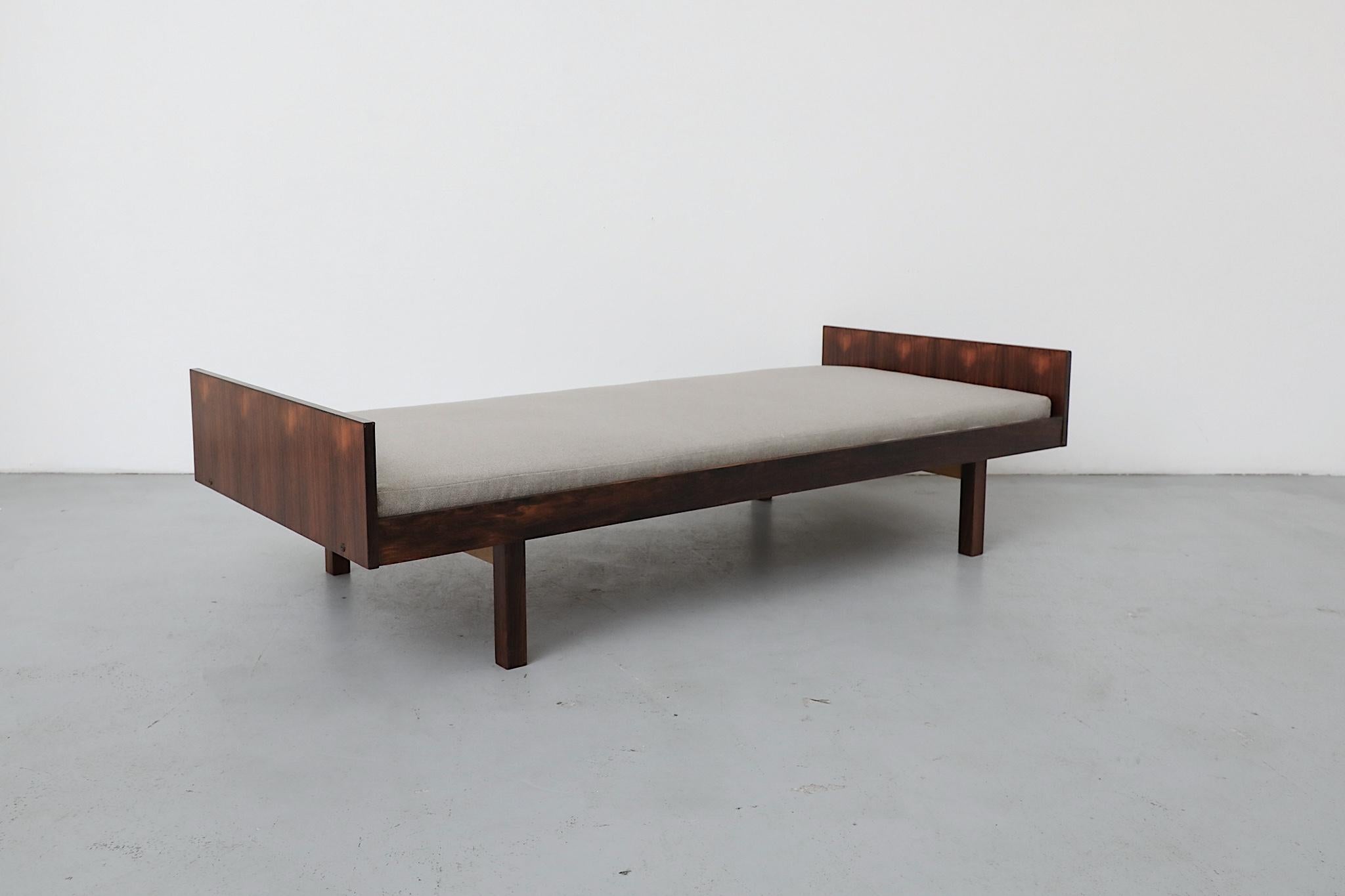 Letto da giorno in palissandro danese di metà secolo di Horsnaes Møbler in vendita 12