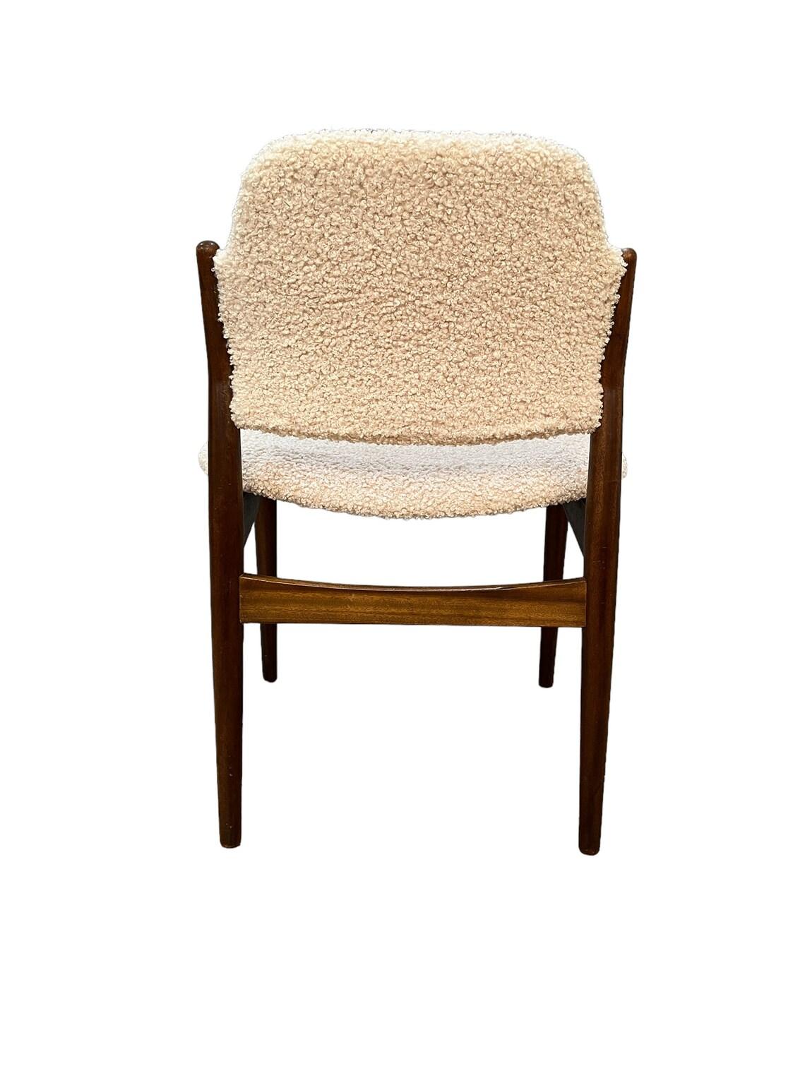 Mid Century danish rosewood dining chairs set of 4 In Good Condition In Hudson, NY
