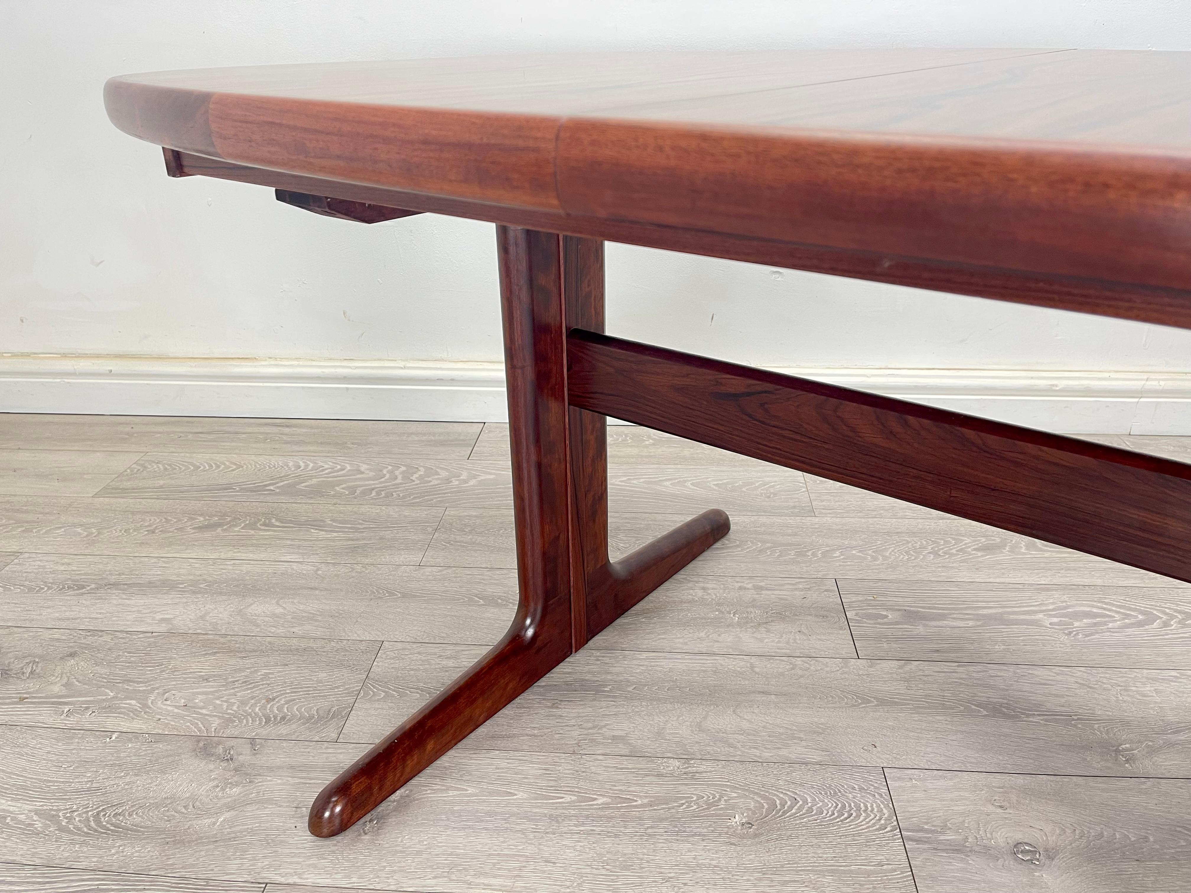 Midcentury Danish Rosewood Dining Table In Good Condition For Sale In Hull, GB