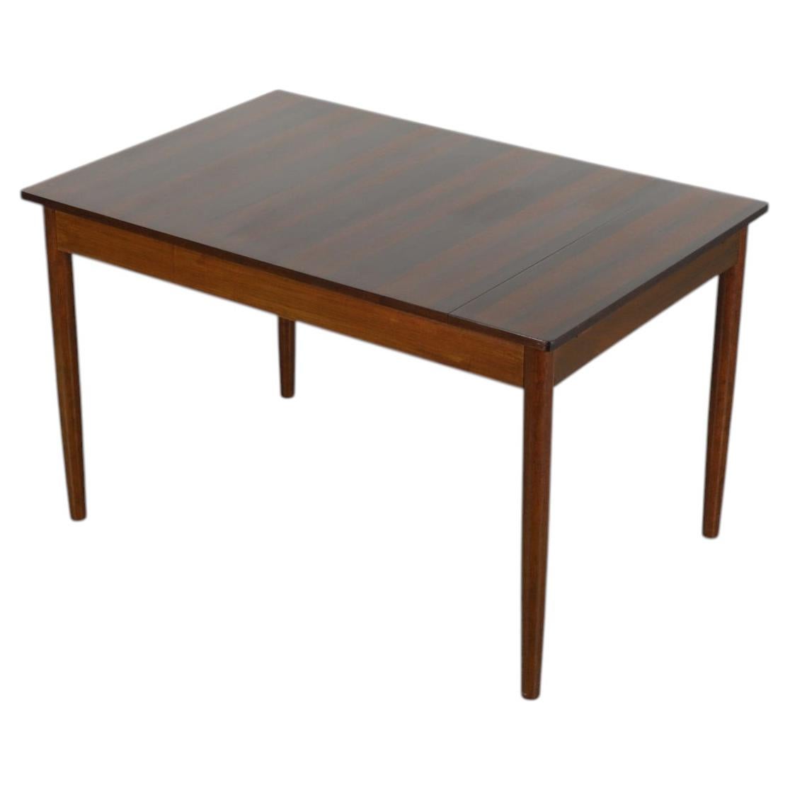 Why are Japanese dining tables low?