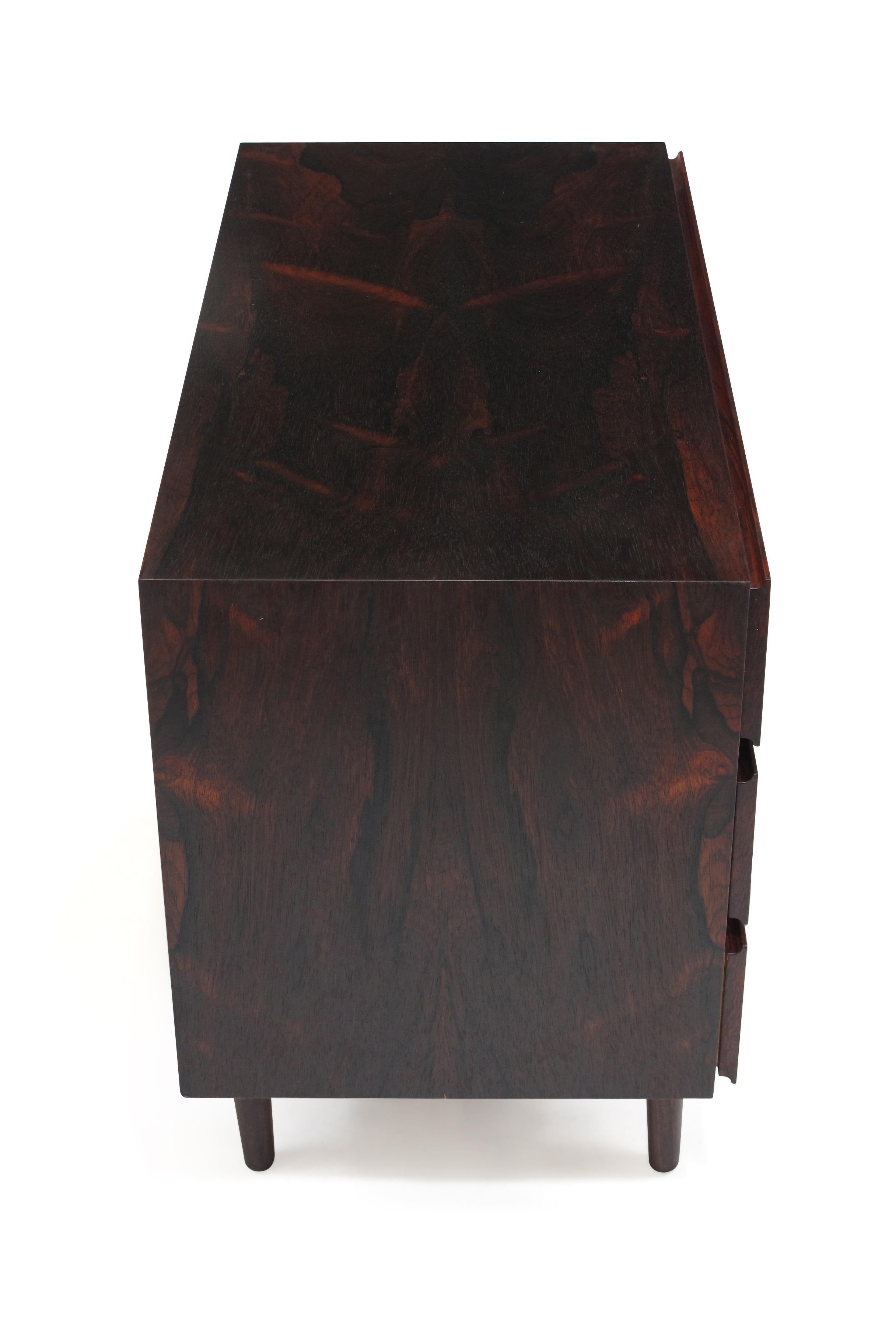 Midcentury Danish Rosewood Dresser In Excellent Condition For Sale In Oakland, CA