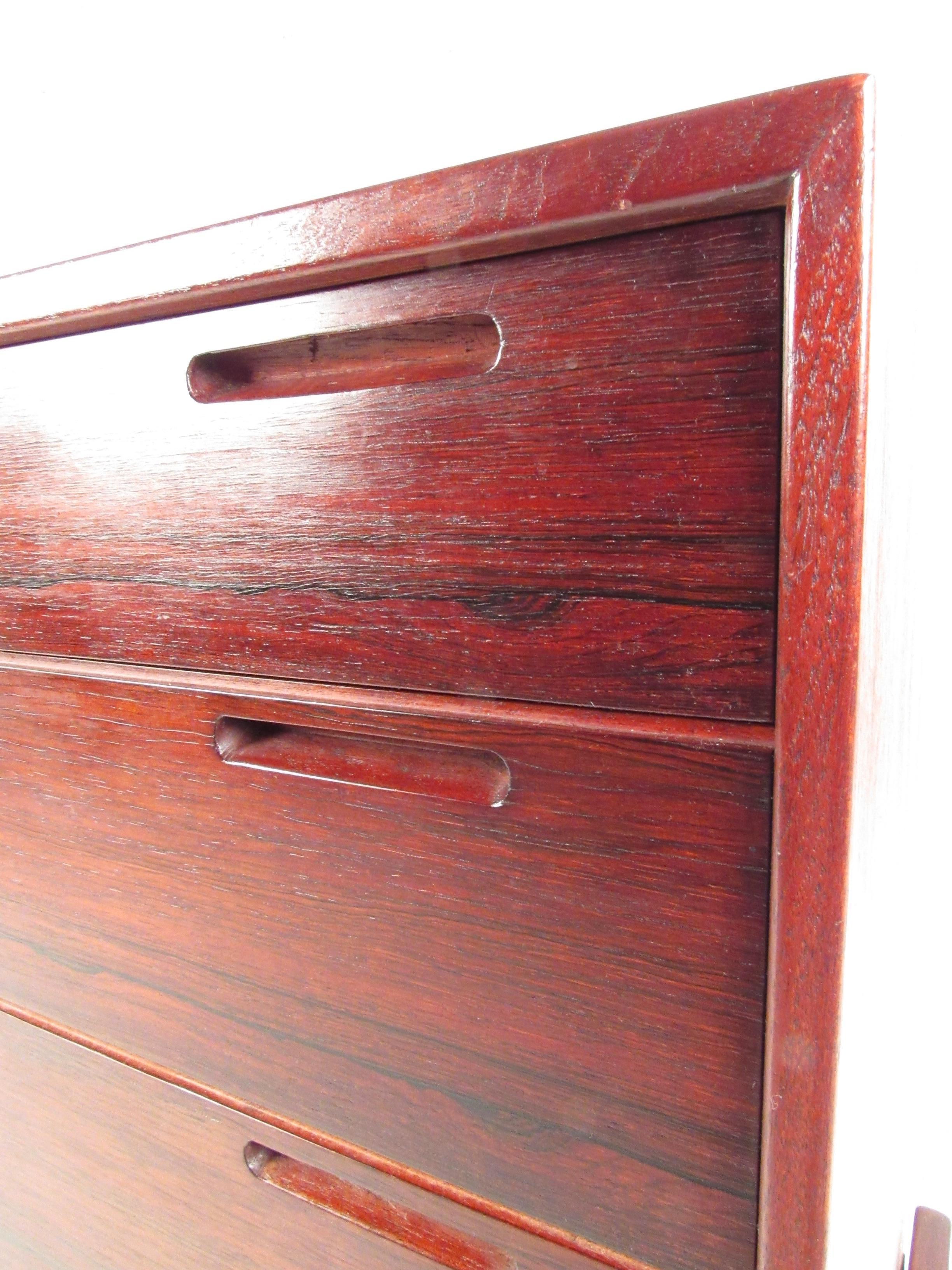Midcentury Danish Rosewood Eight-Drawer Dresser In Good Condition In Brooklyn, NY