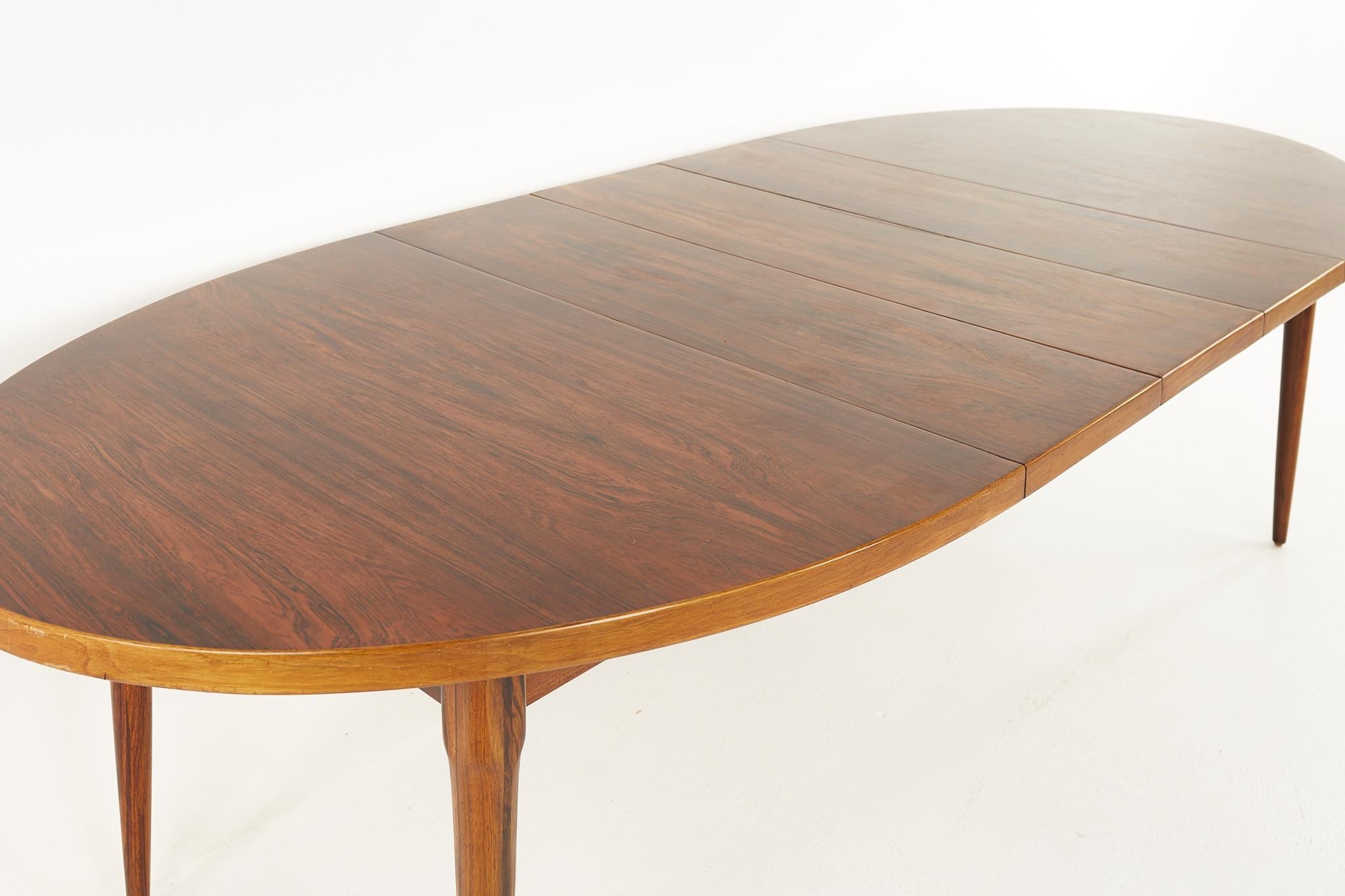 Mid-Century Danish Rosewood Expanding Dining Table 13