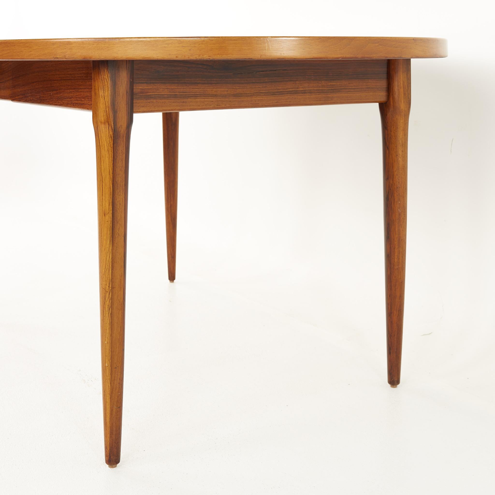 Mid-Century Danish Rosewood Expanding Dining Table 14