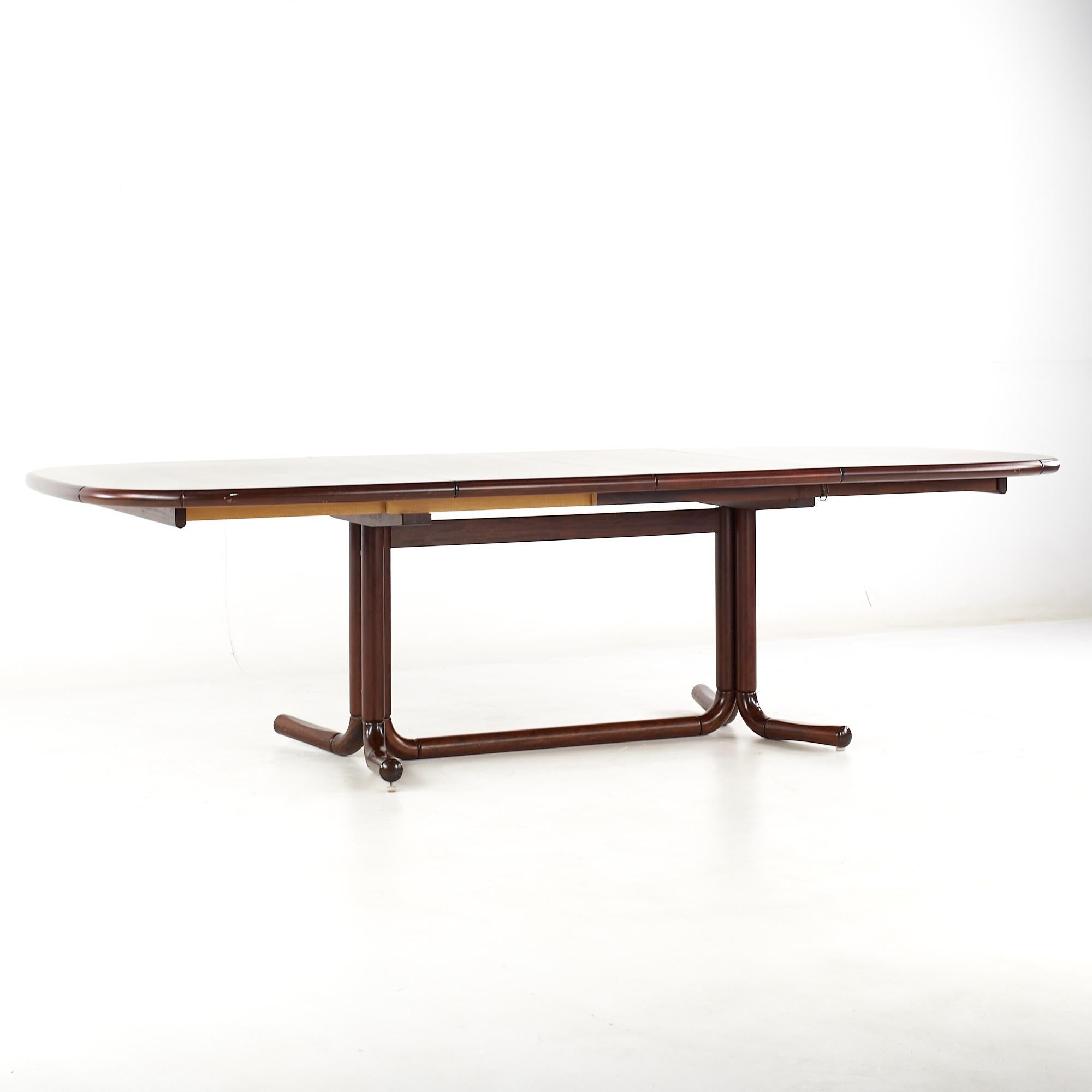 Mid Century Danish Rosewood Expanding Dining Table with 2 Leaves For Sale 6