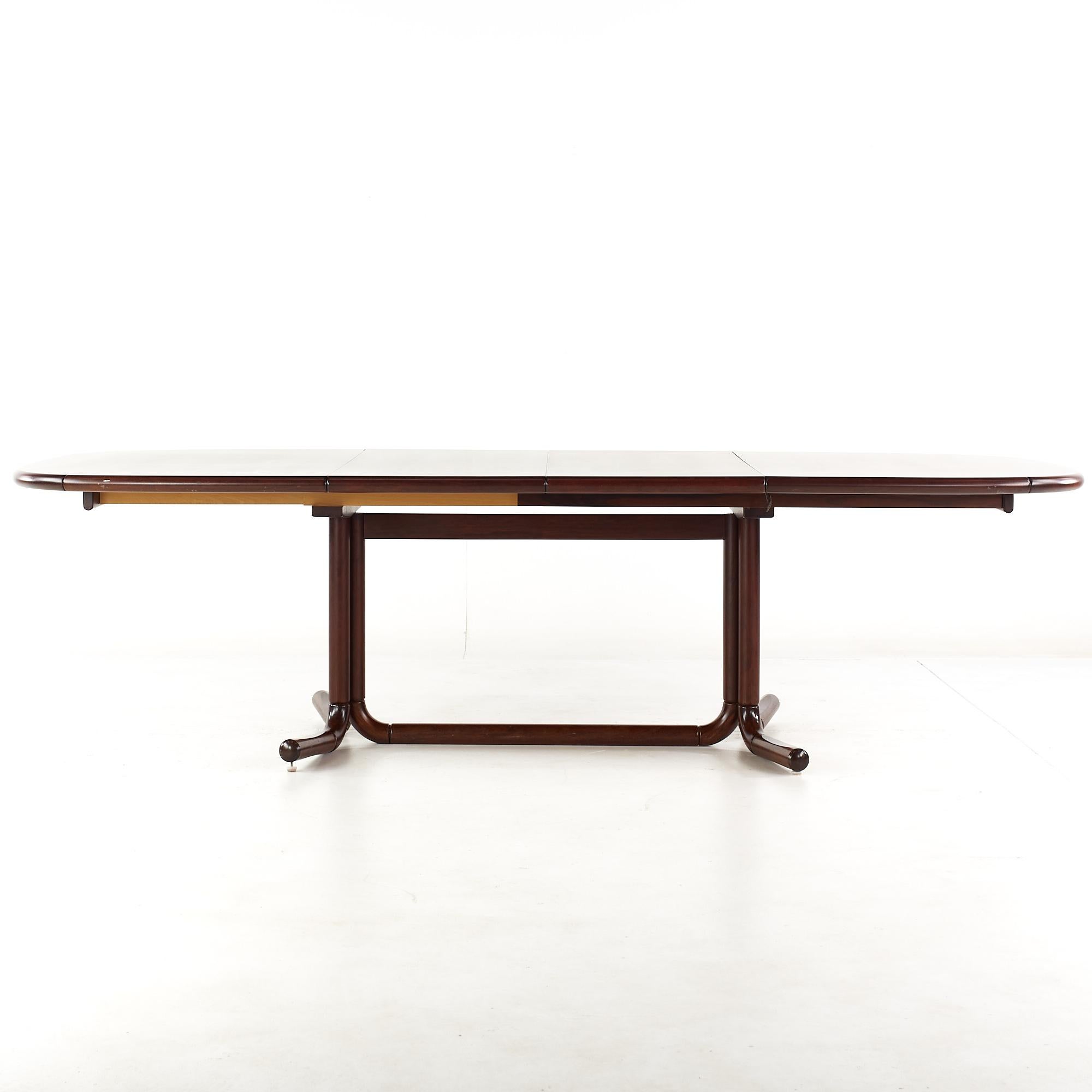 Mid Century Danish Rosewood Expanding Dining Table with 2 Leaves For Sale 7