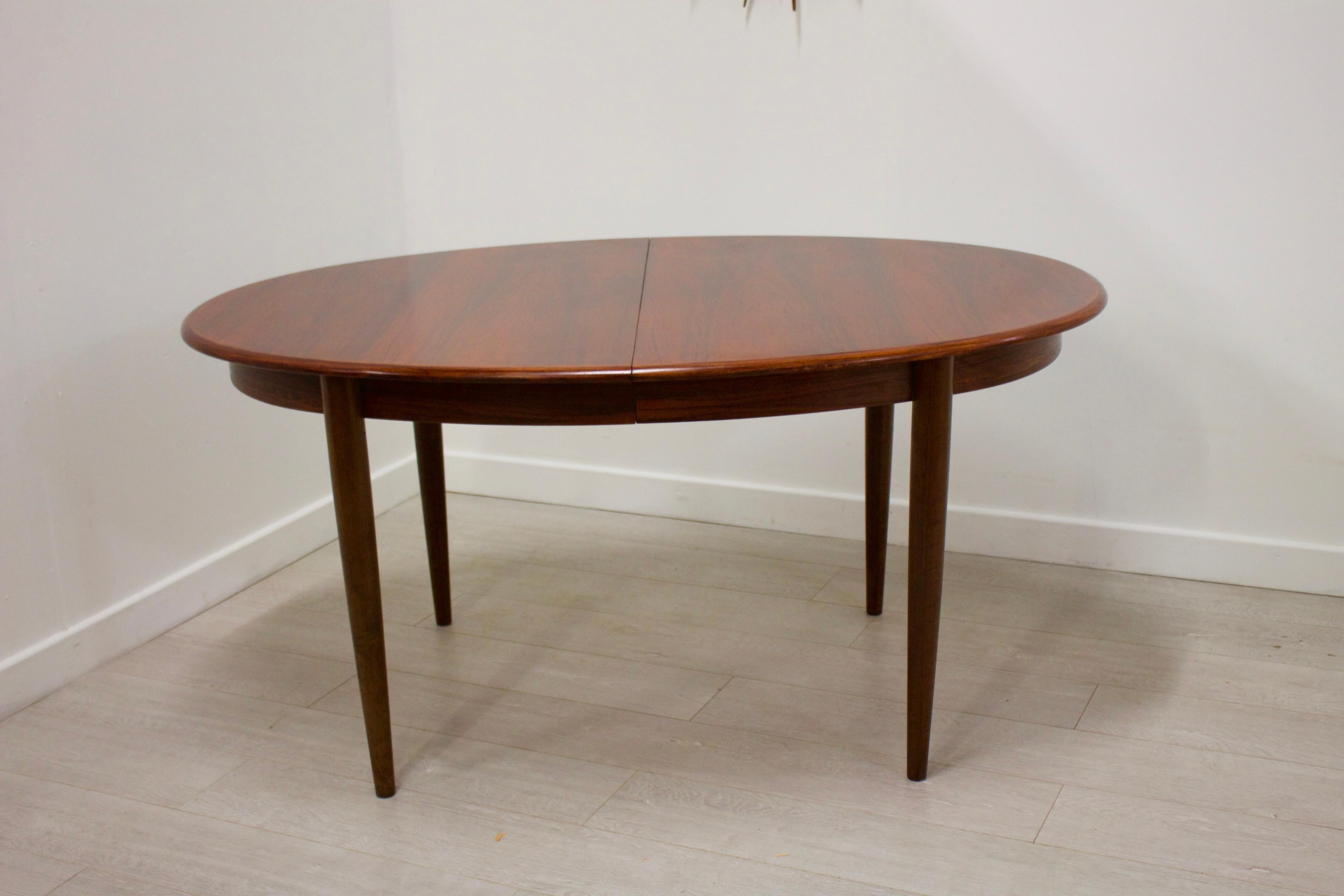 20th Century Midcentury Danish Rosewood Extending Table by Gudme Møbelfabrik For Sale
