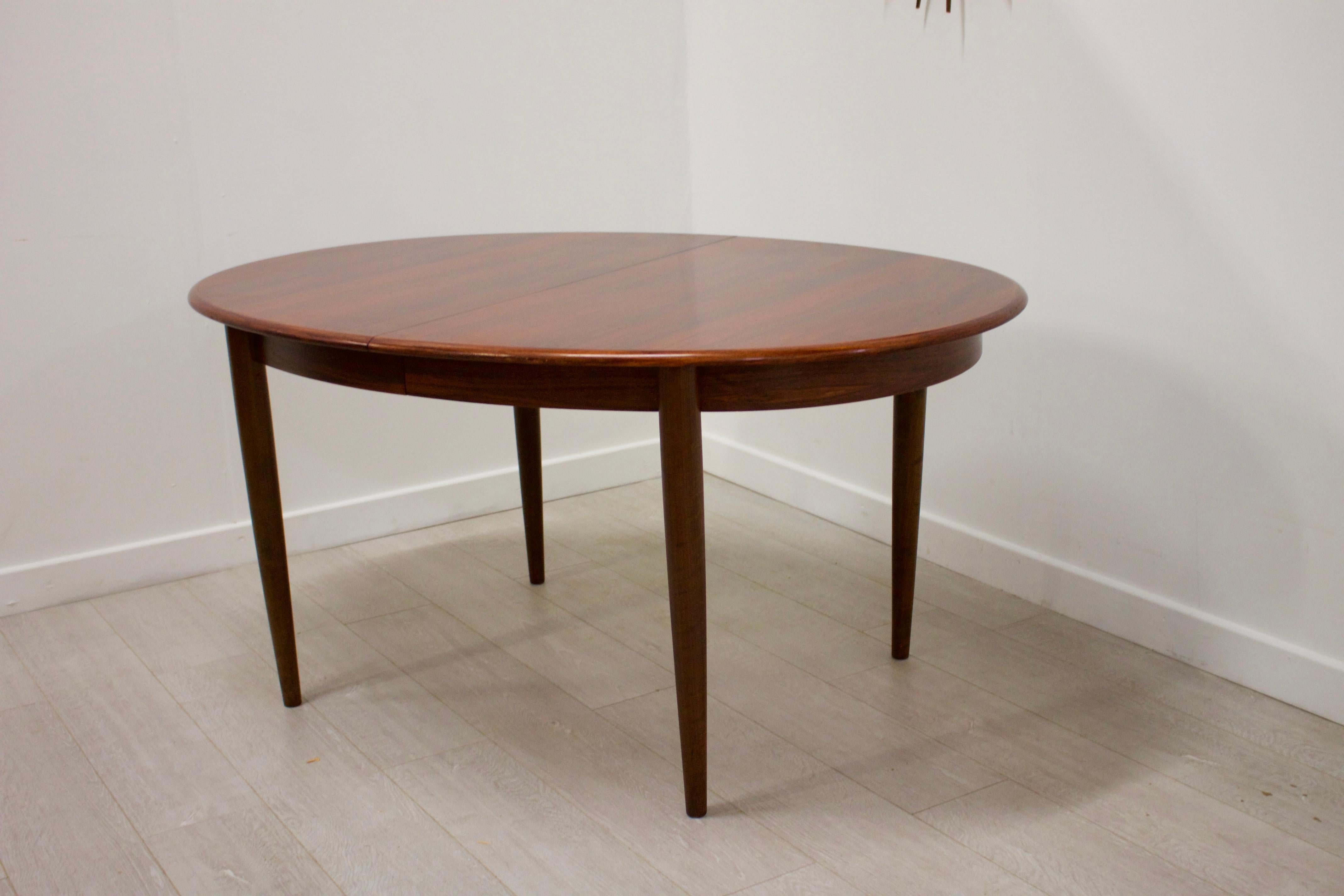 Midcentury Danish Rosewood Extending Table by Gudme Møbelfabrik For Sale 1