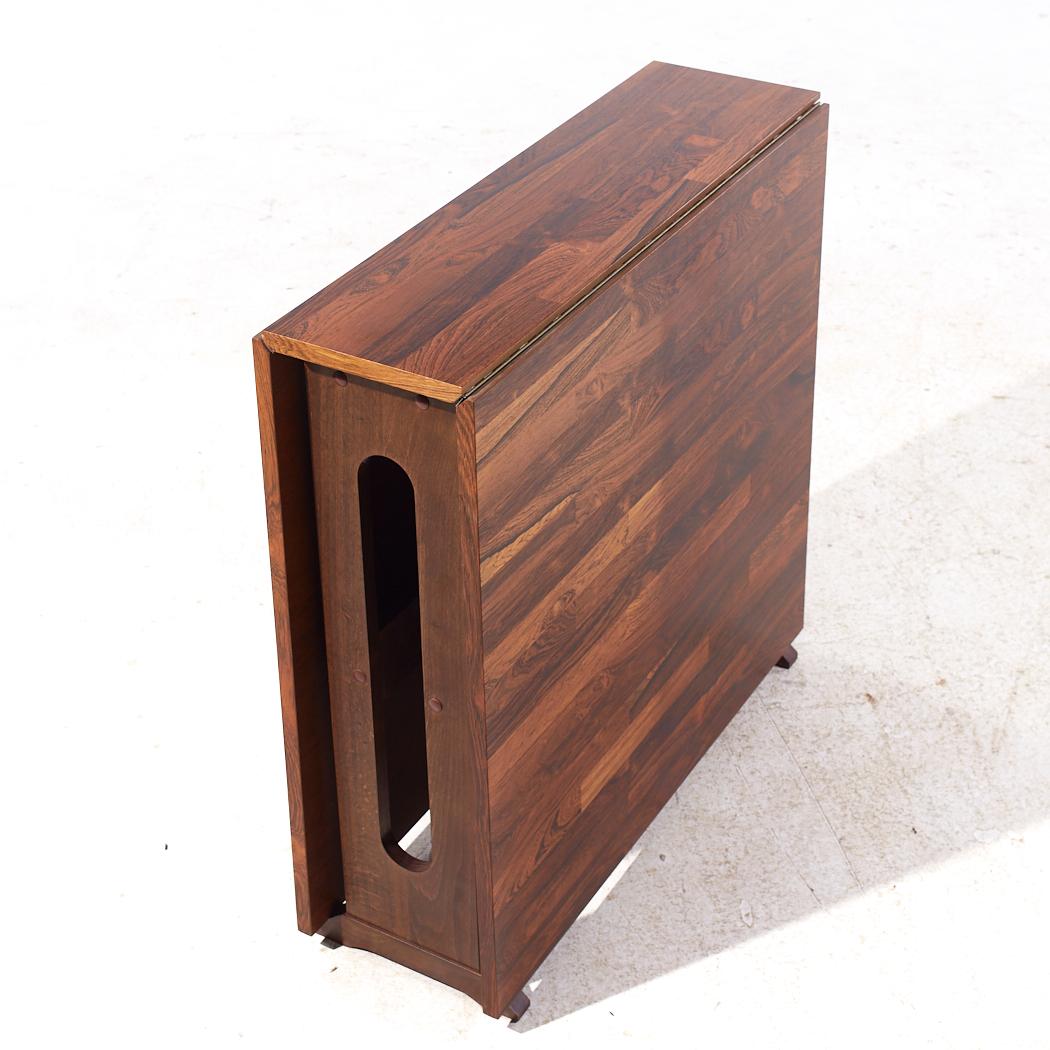 Bois de rose Table de salle à manger danoise du milieu du siècle en palissandre en vente