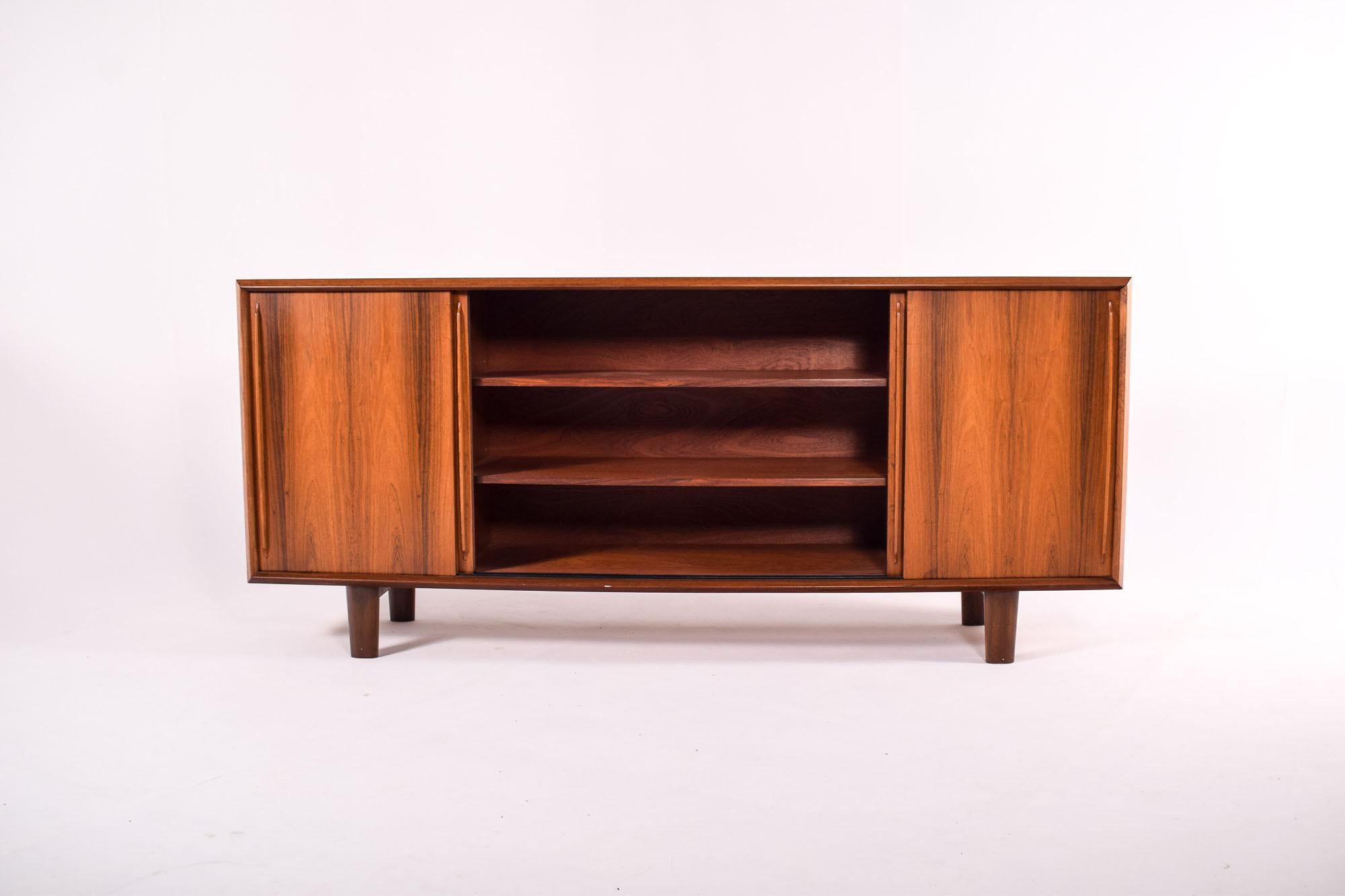 Bois de rose danois du milieu du siècle H.P. Enfilade Hansen, années 1960 Bon état - En vente à Lisboa, Lisboa
