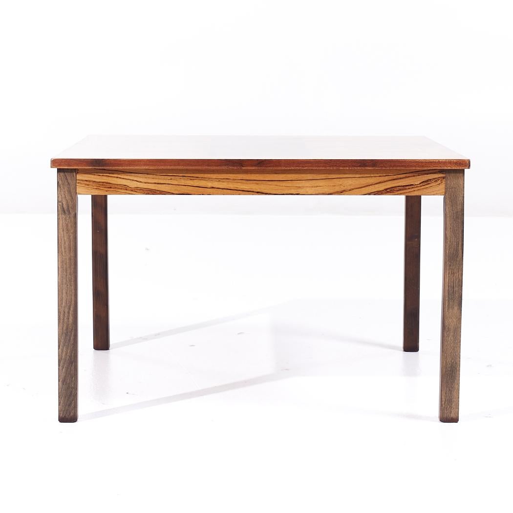 Table d'appoint en palissandre danoise du milieu du siècle Bon état - En vente à Countryside, IL