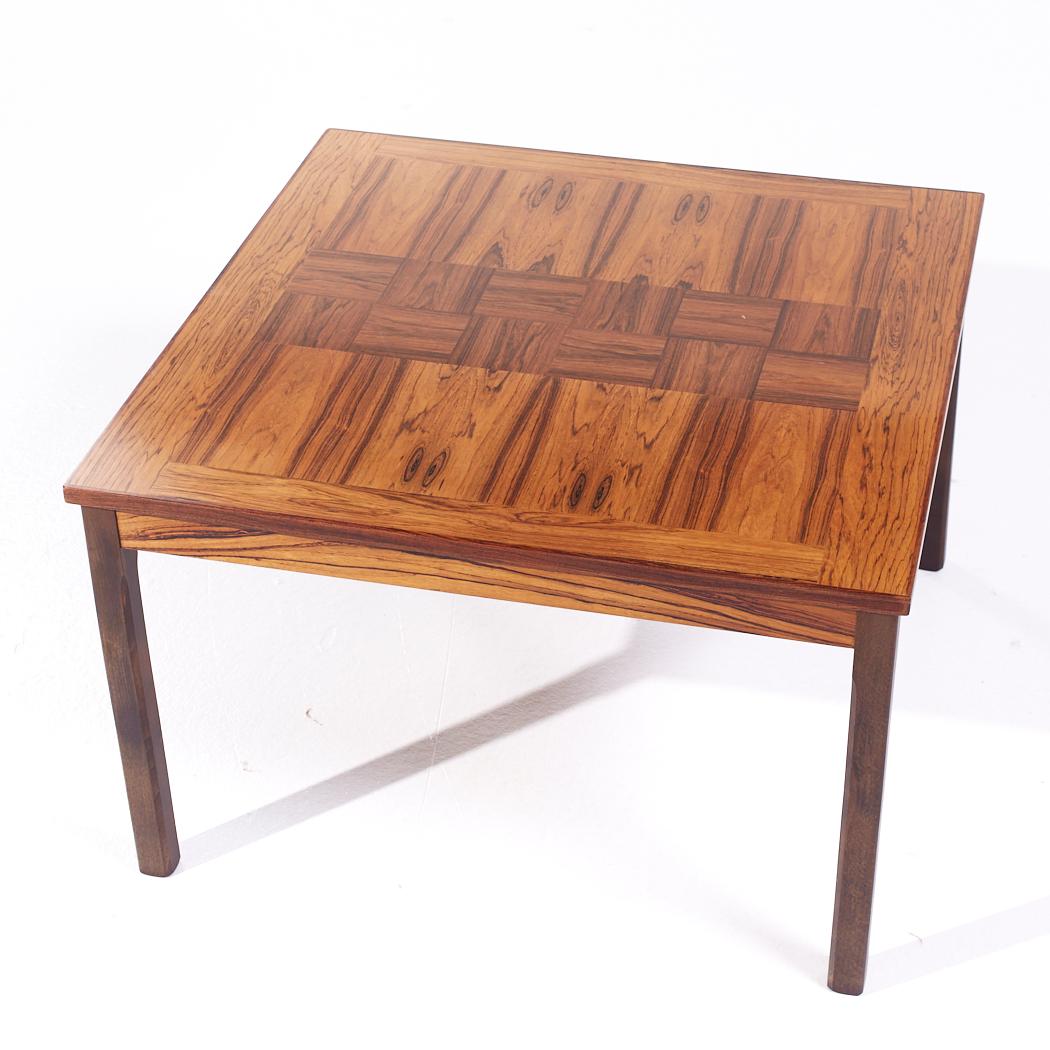 Bois de rose Table d'appoint en palissandre danoise du milieu du siècle en vente